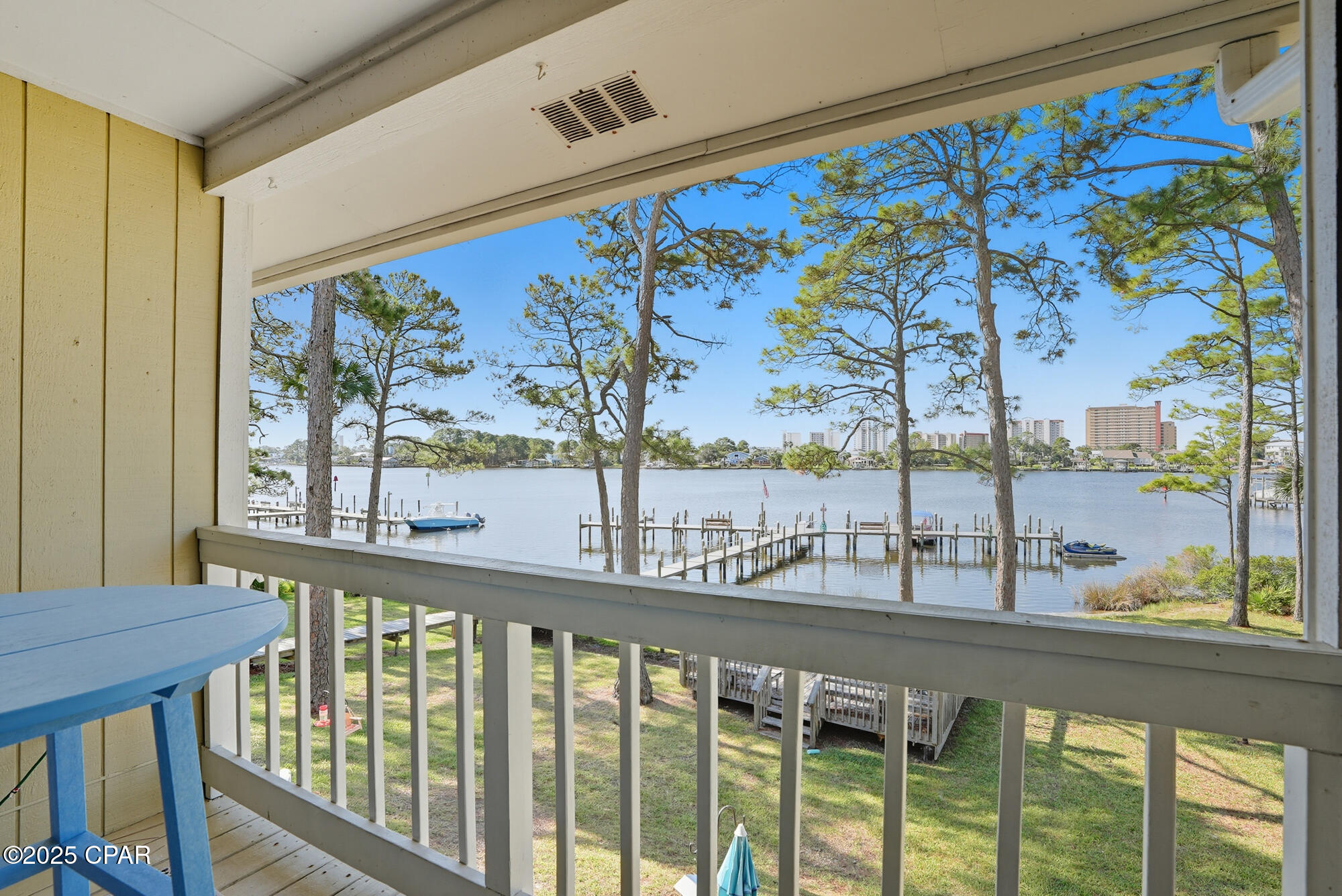 6903 N Lagoon Drive, 51