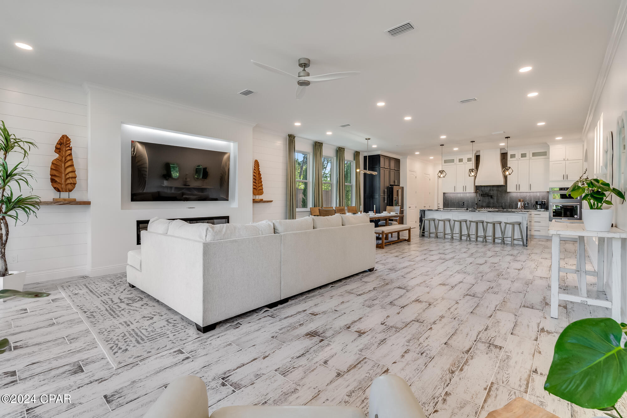 103 W W Willow Mist Road