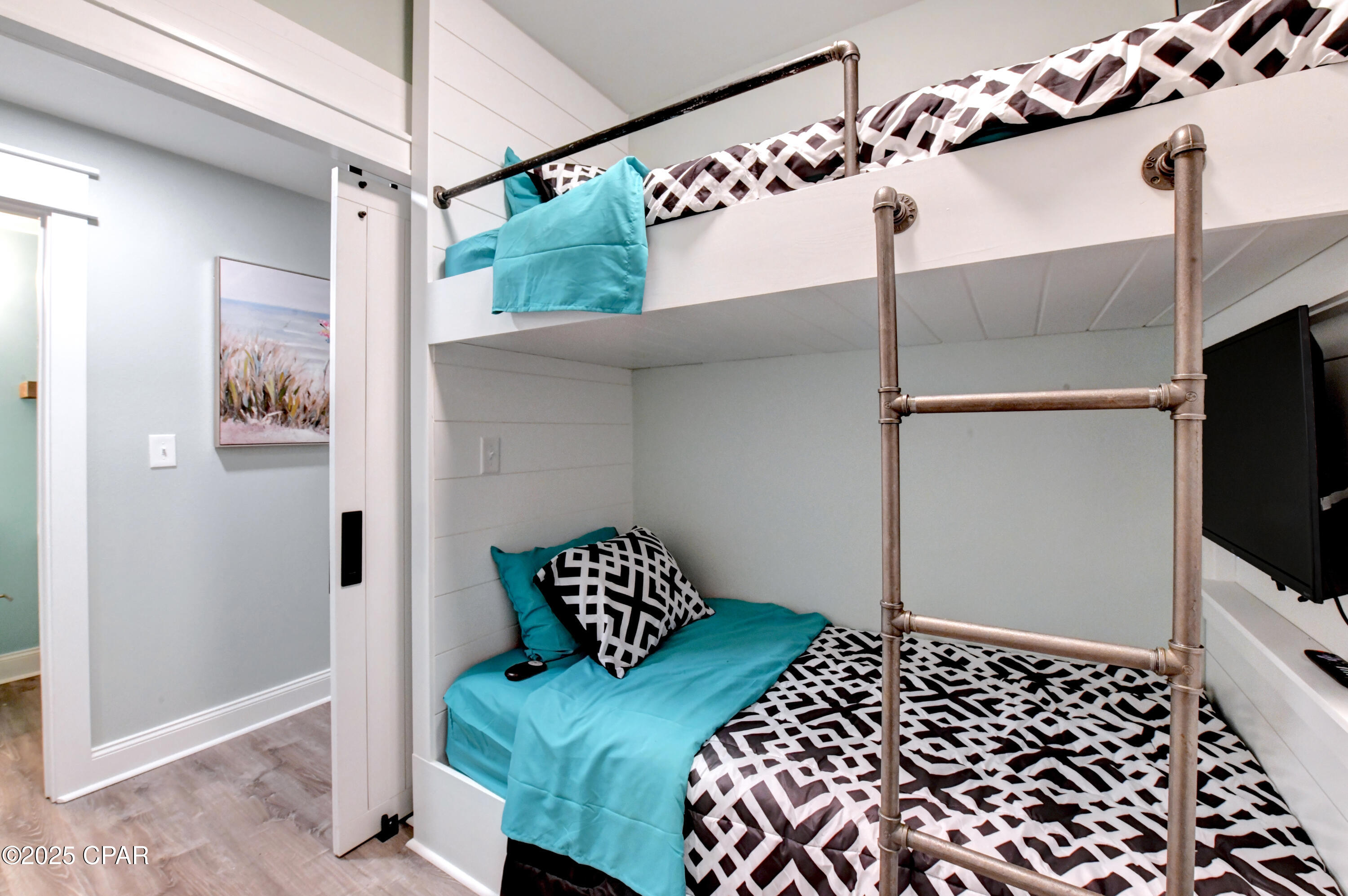 9860 S Thomas Drive 209