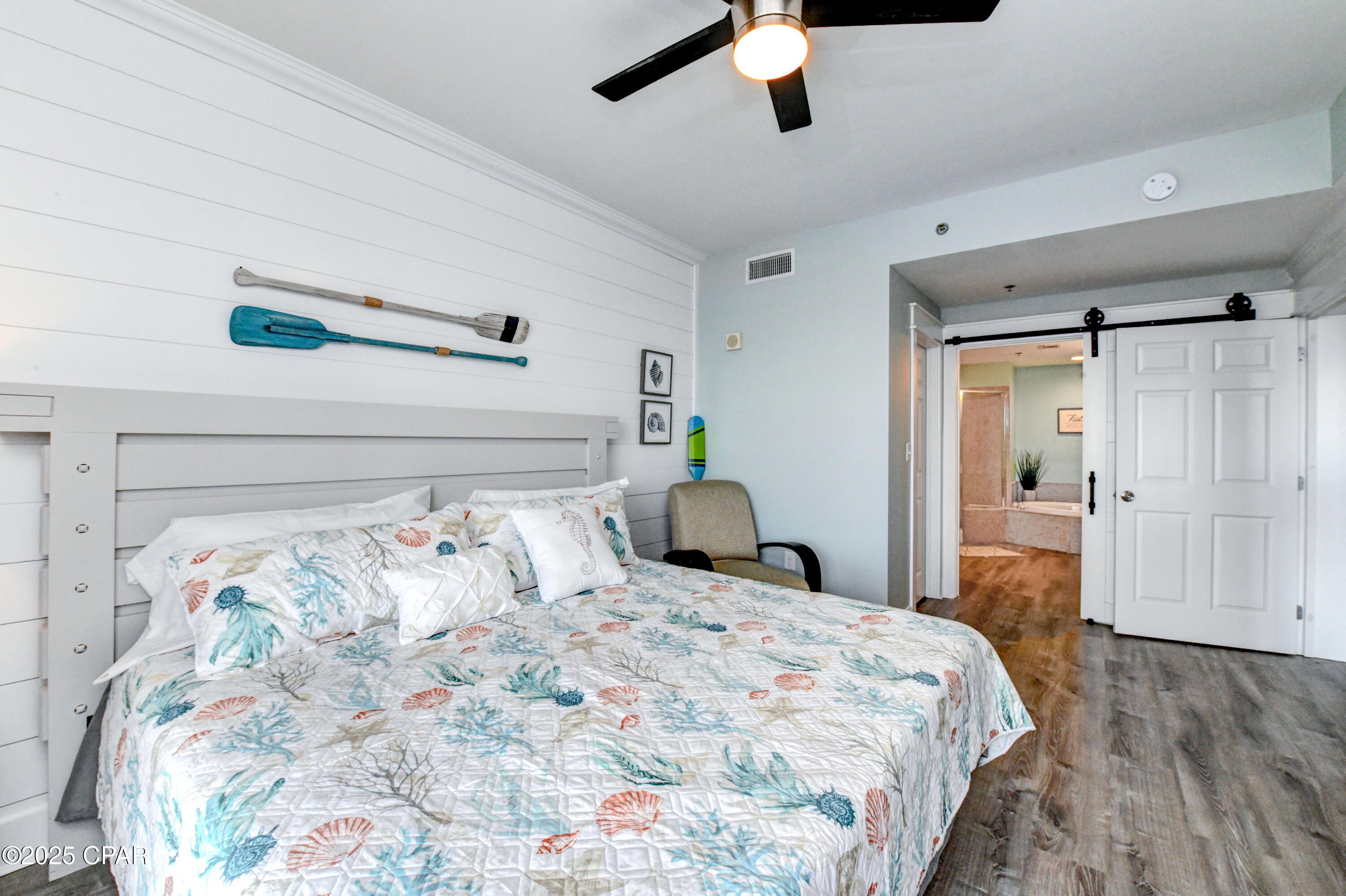 9860 S Thomas Drive 209