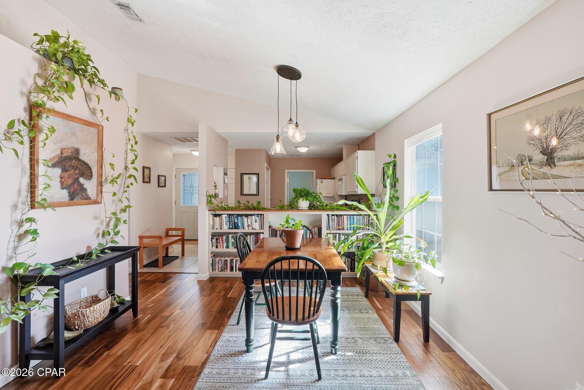 623 Gulf View Drive