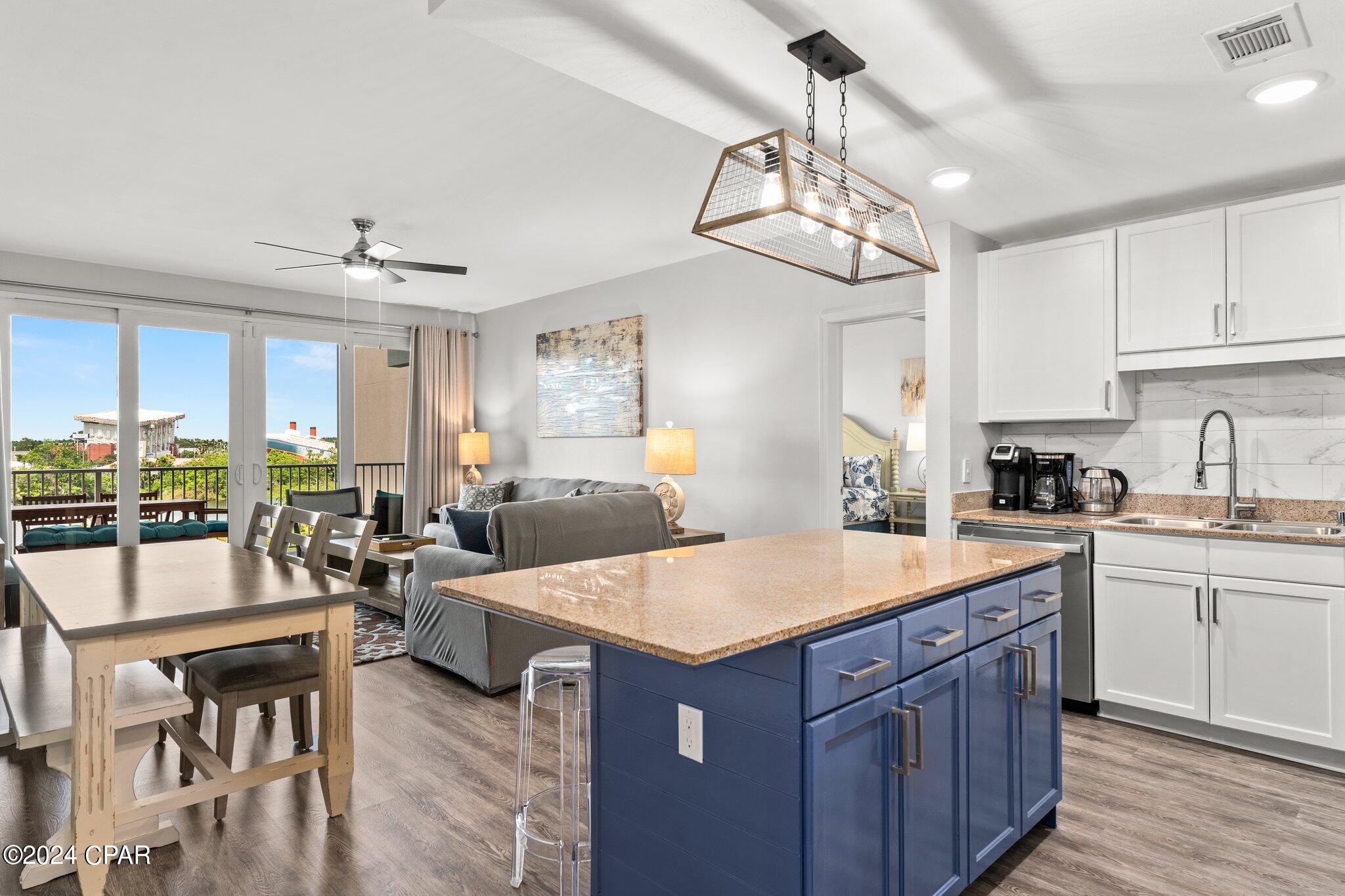 9860 S Thomas Drive 207, Beach Unit: 207