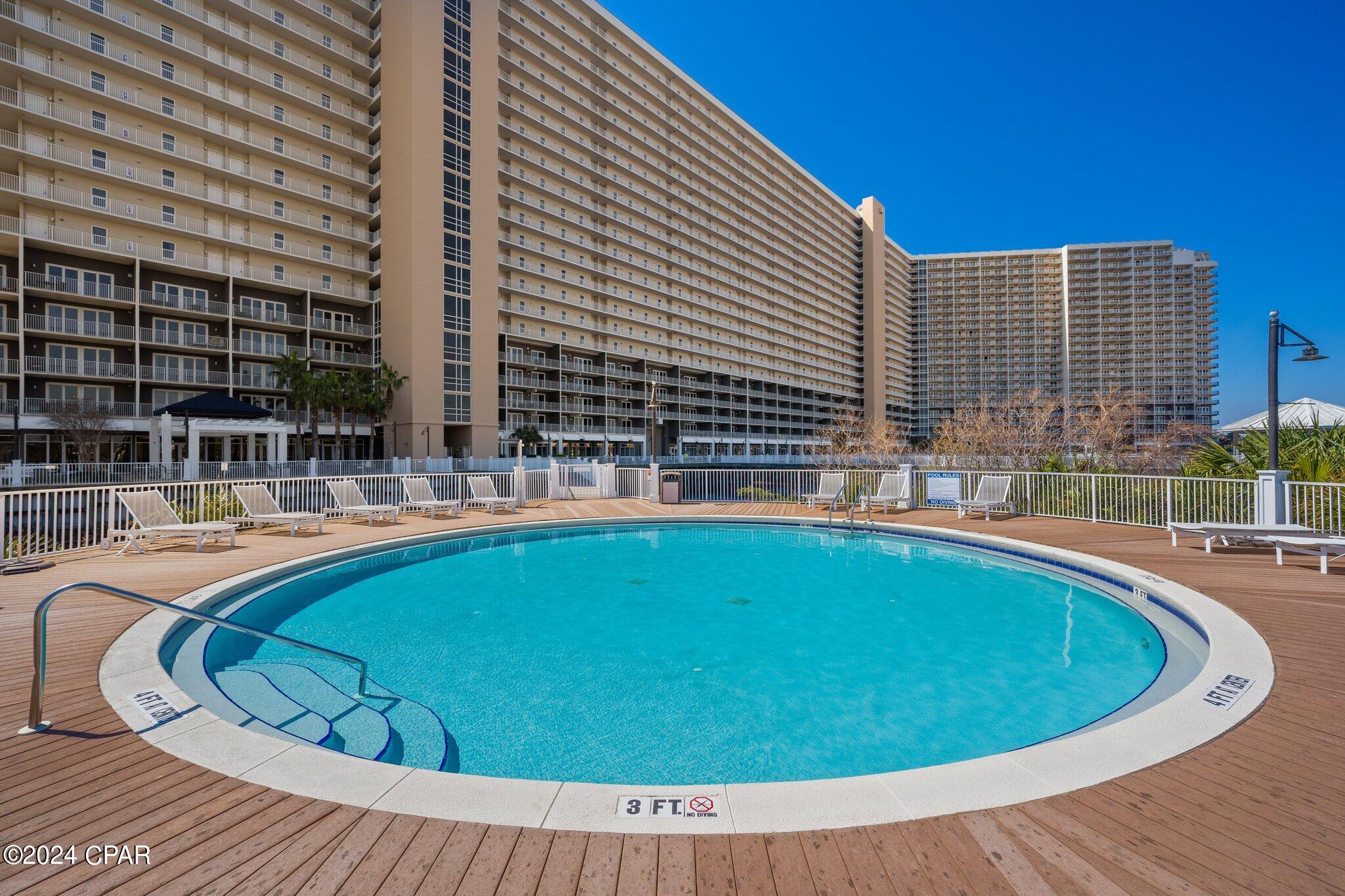 9860 S Thomas Drive 207, Beach Unit: 207