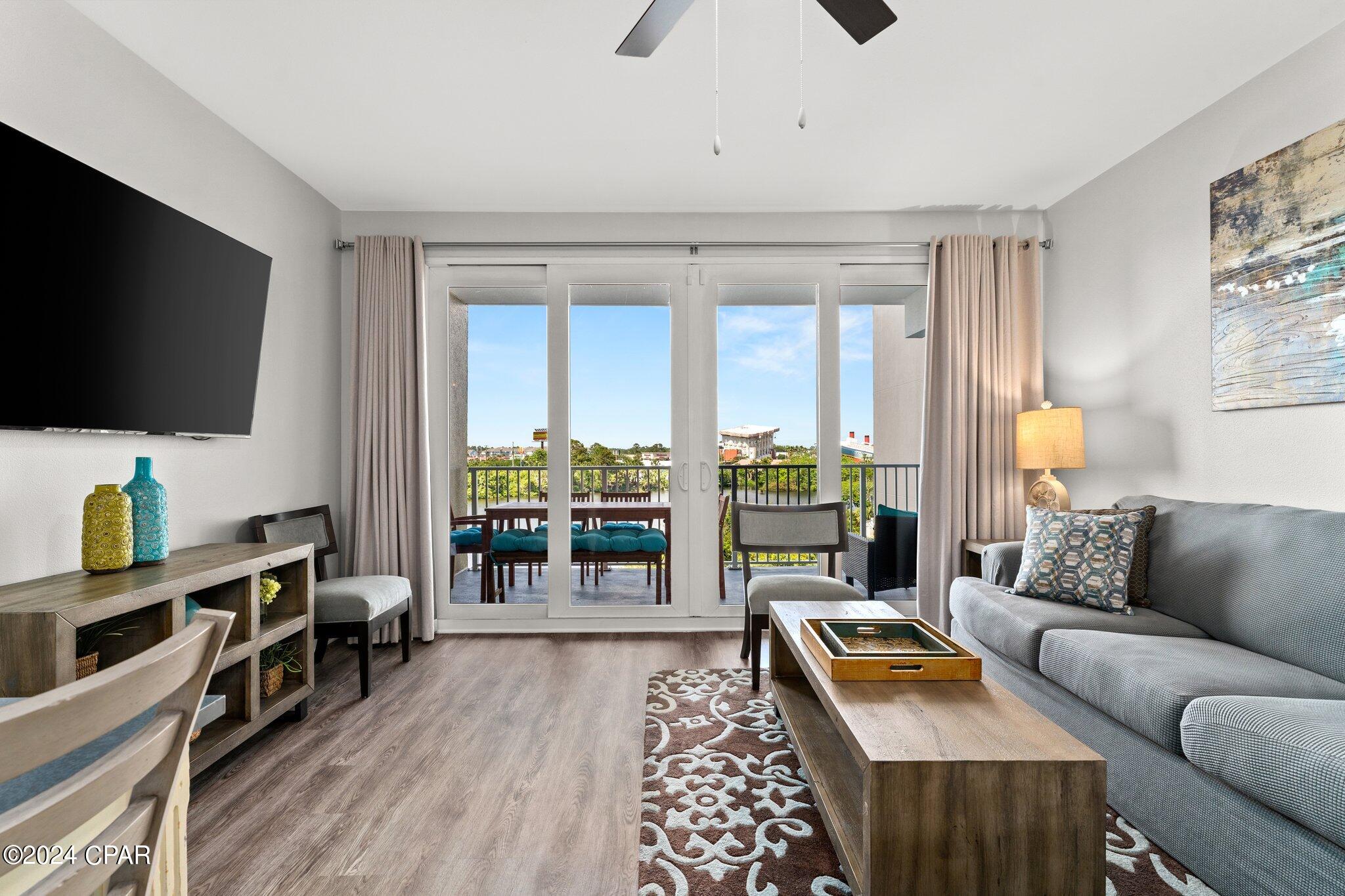 9860 S Thomas Drive 207, Beach Unit: 207