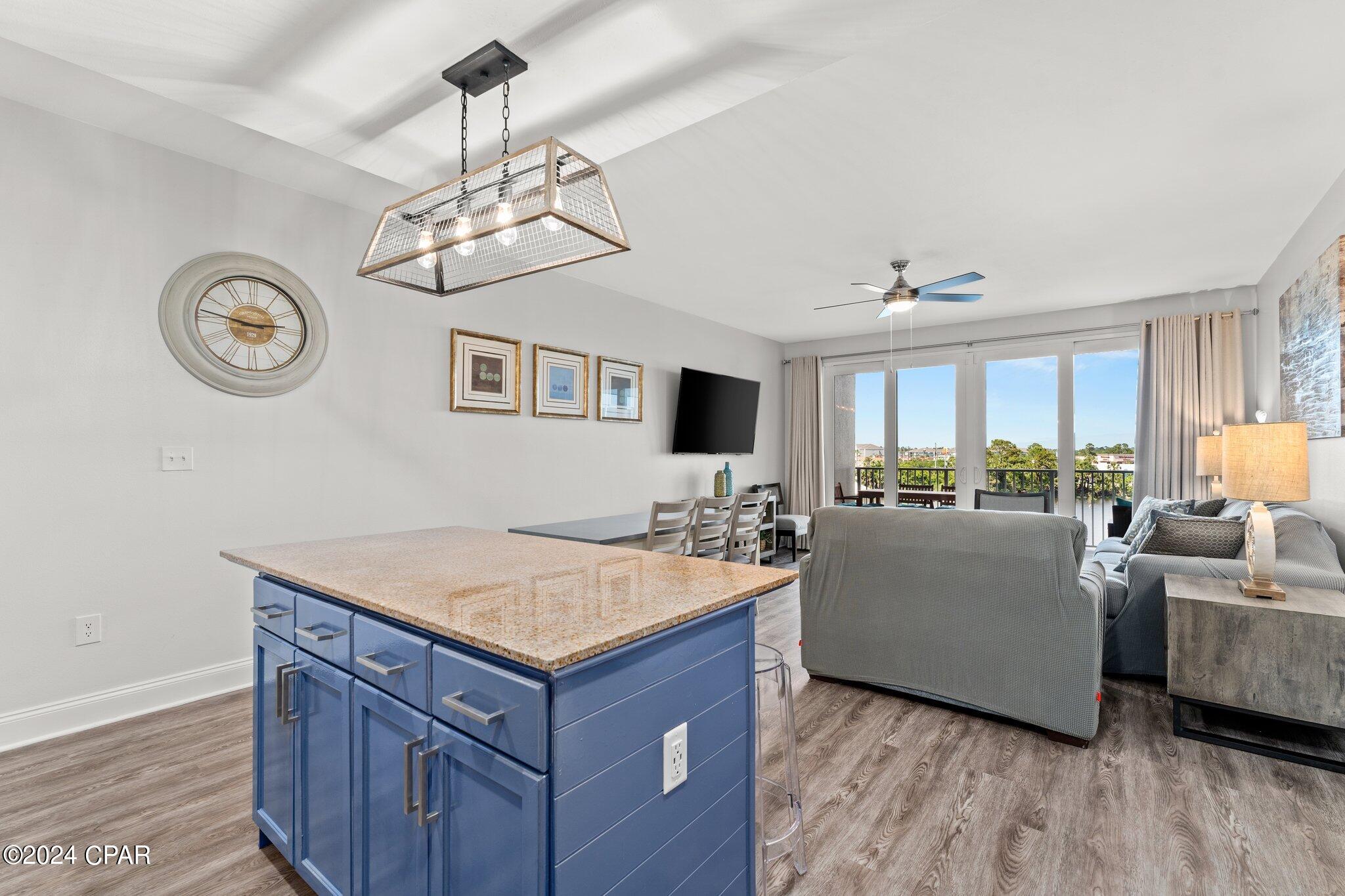 9860 S Thomas Drive 207, Beach Unit: 207