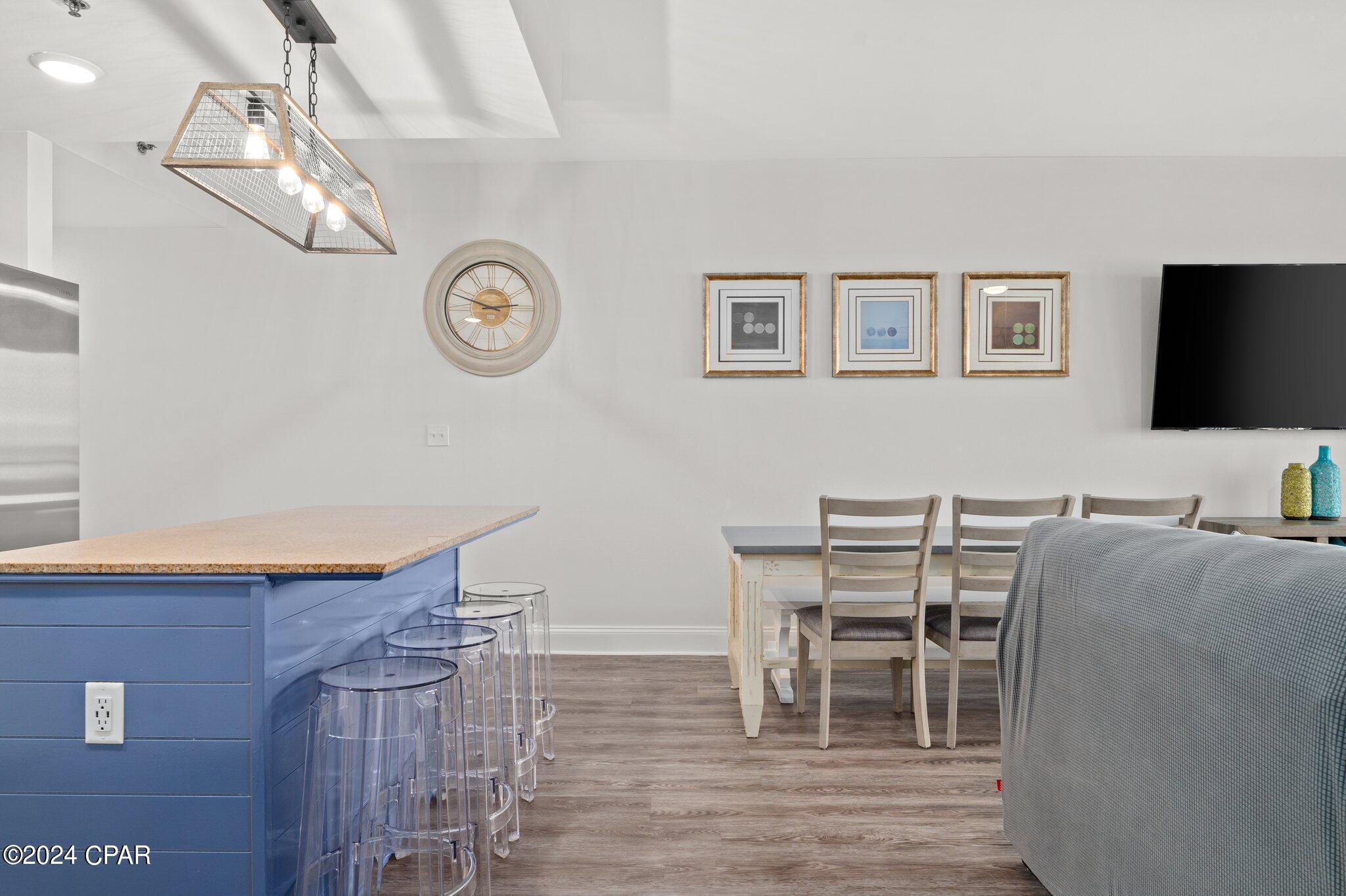 9860 S Thomas Drive 207, Beach Unit: 207