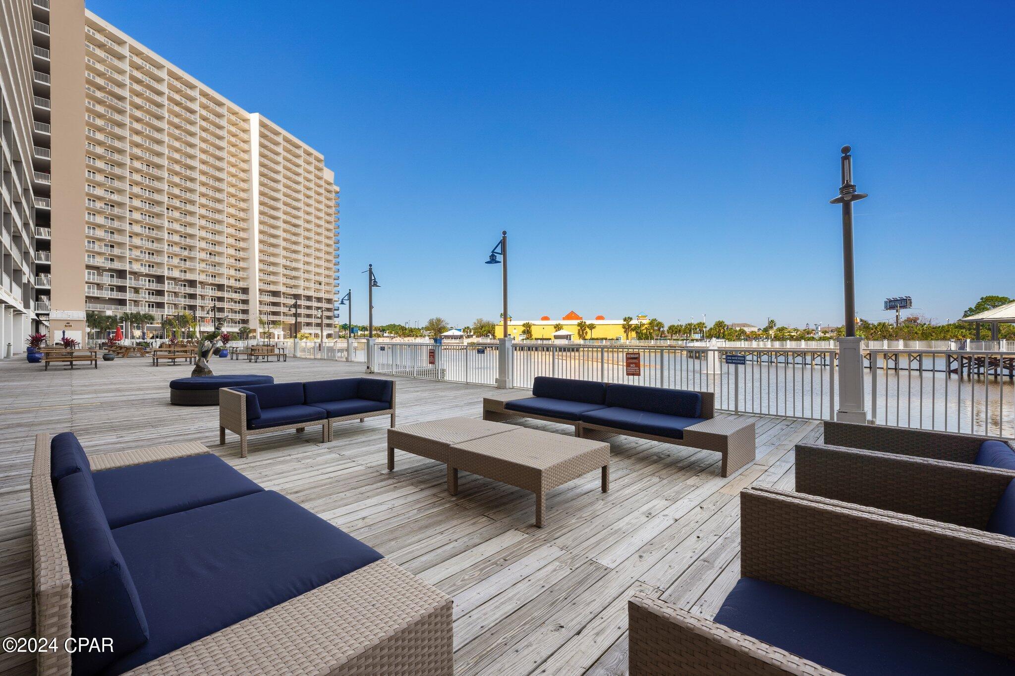 9860 S Thomas Drive 207, Beach Unit: 207