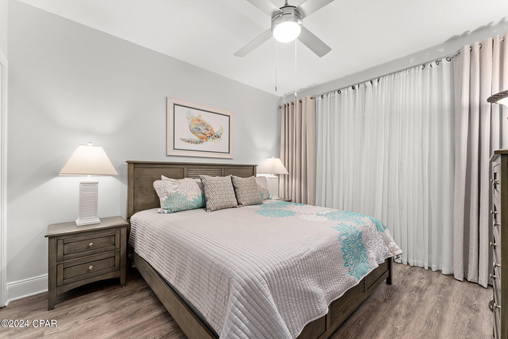 9860 S Thomas Drive 207, Beach Unit: 207