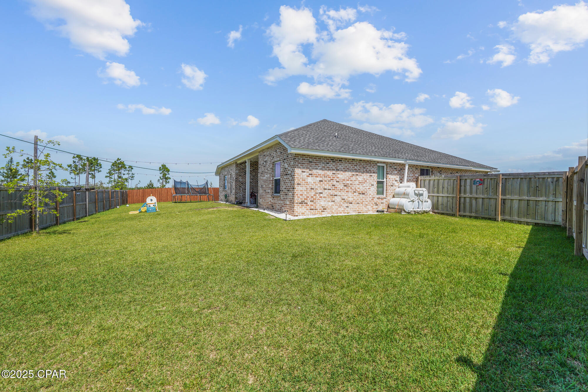 3928 Sandpine Way