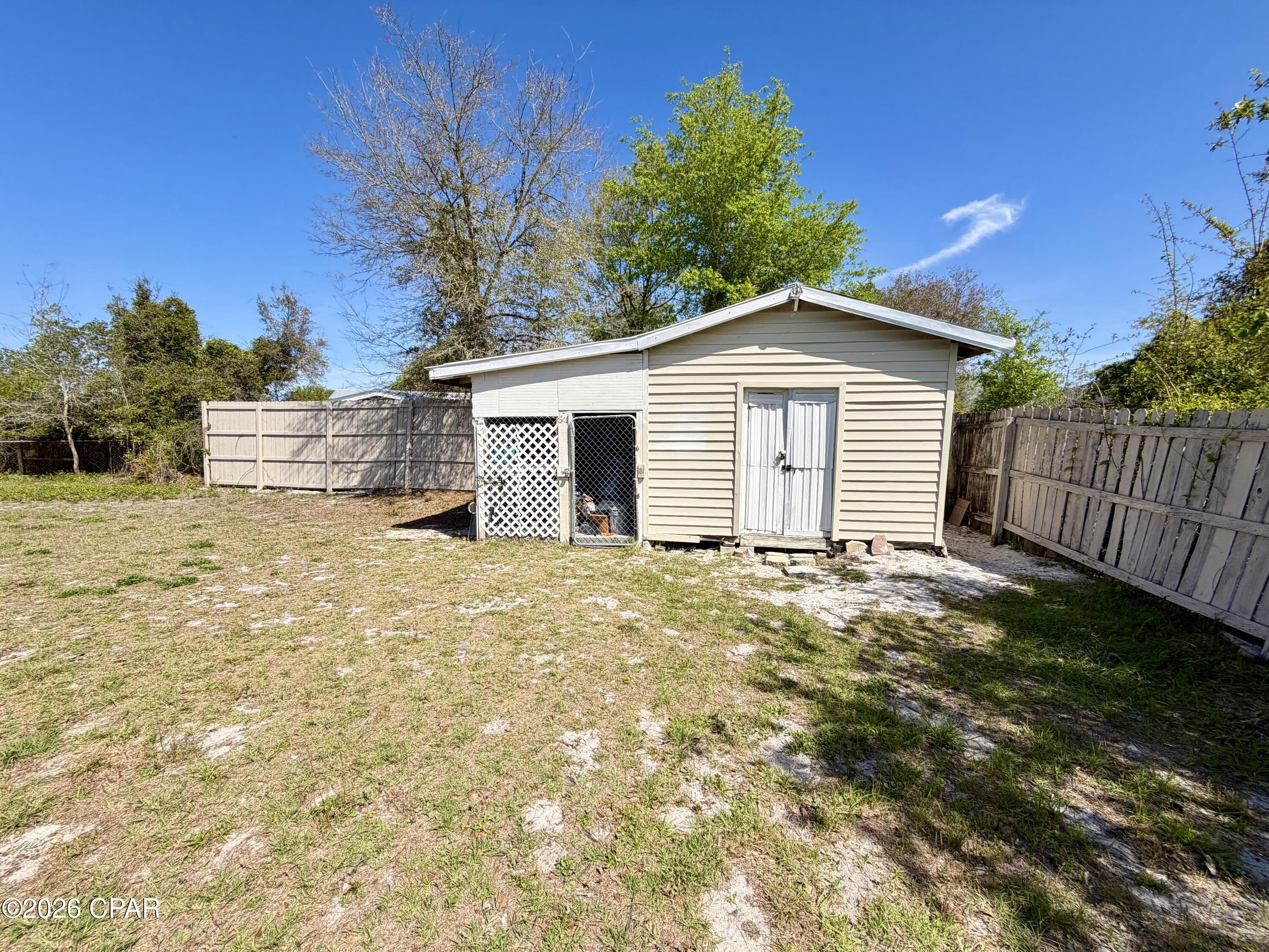 625 Live Oak Lane