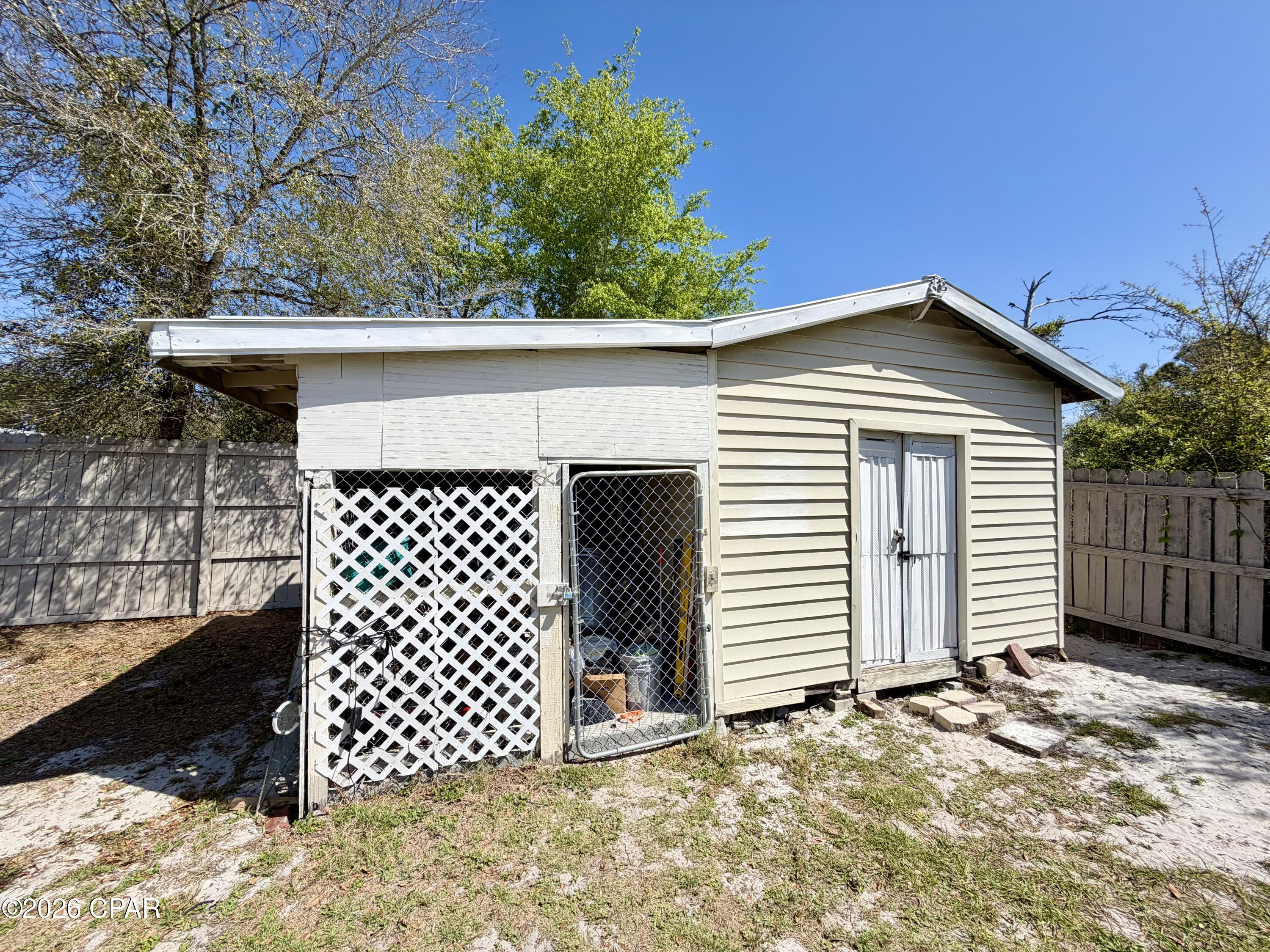 625 Live Oak Lane