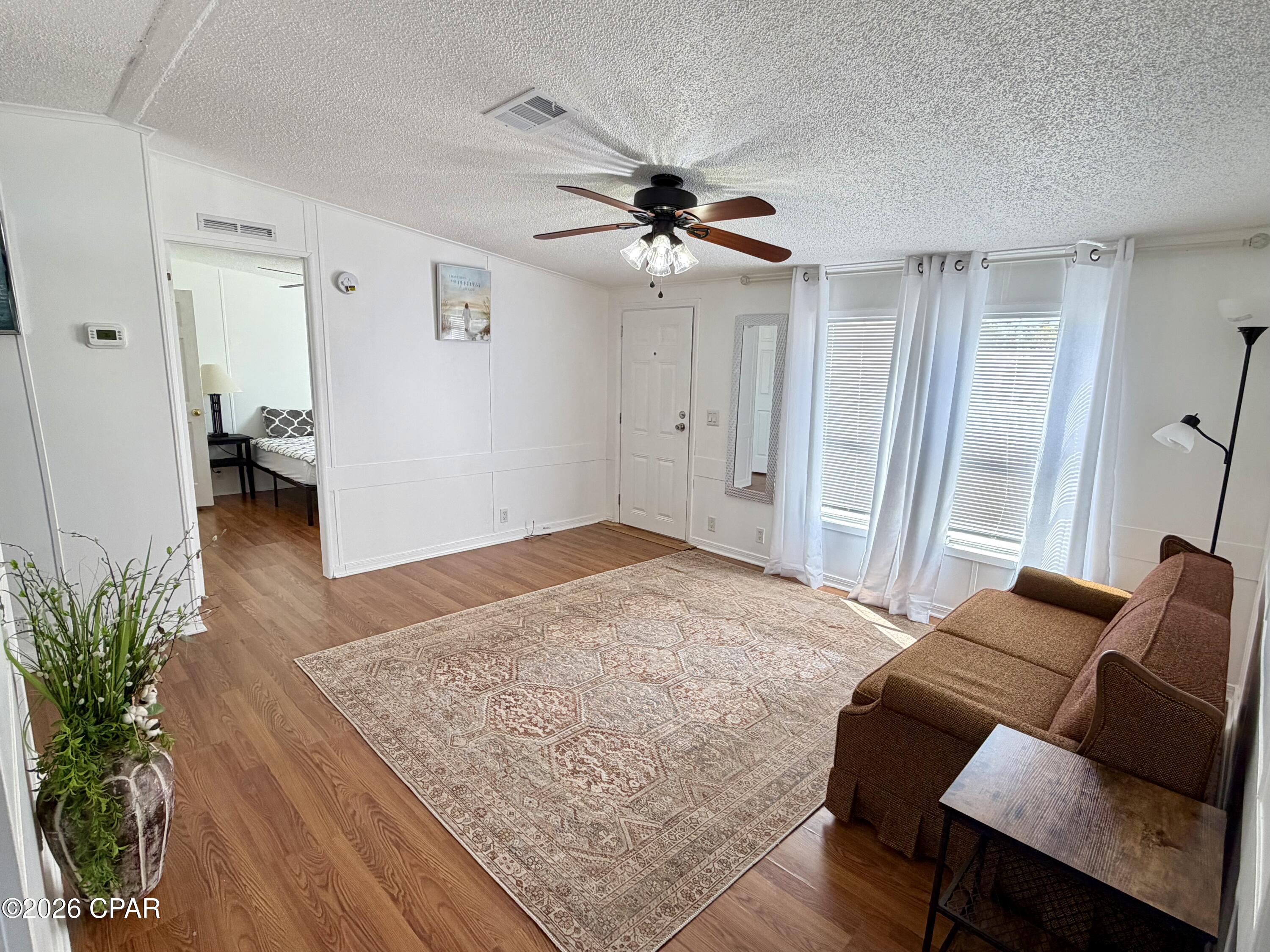 625 Live Oak Lane