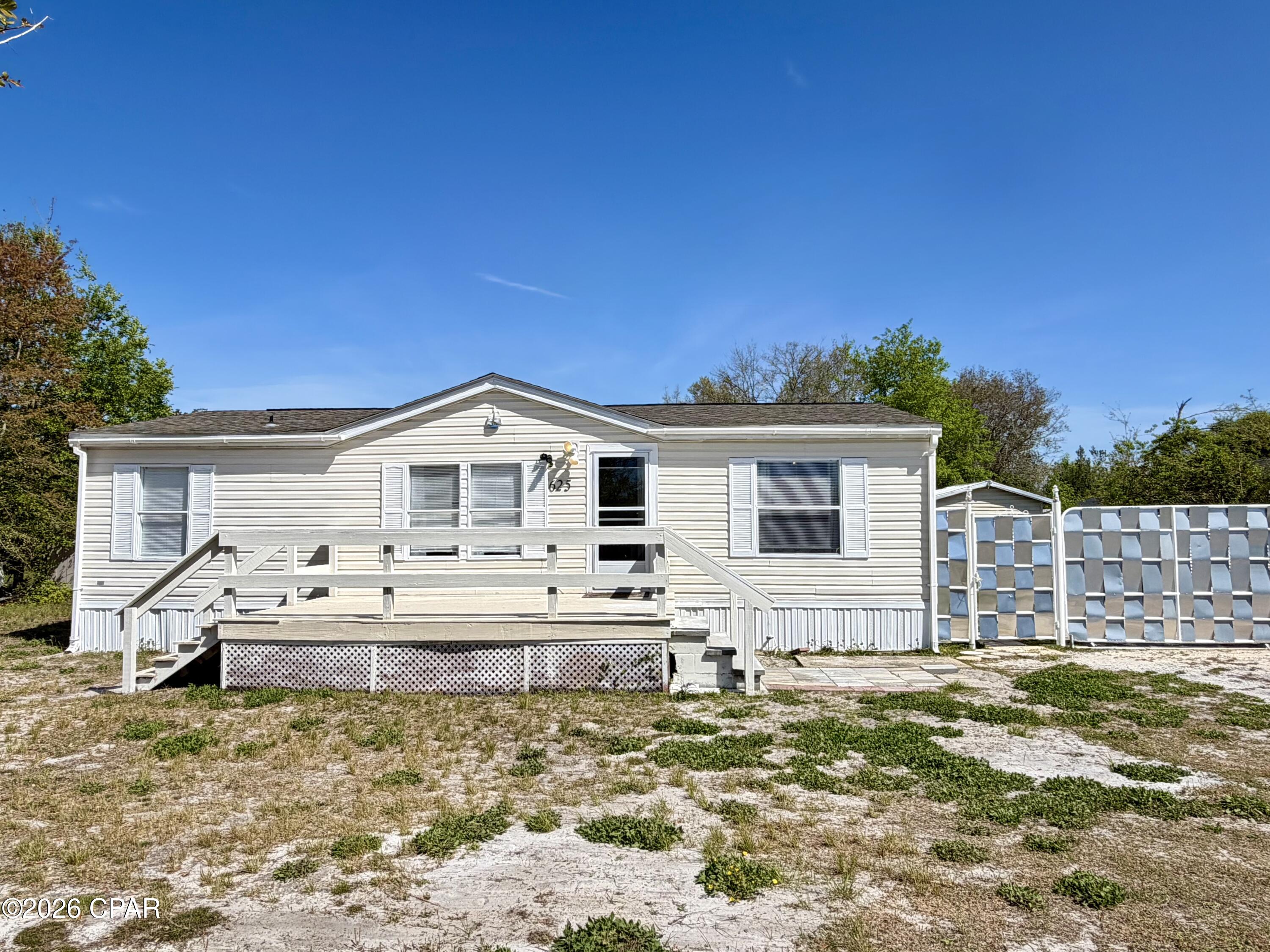 625 Live Oak Lane