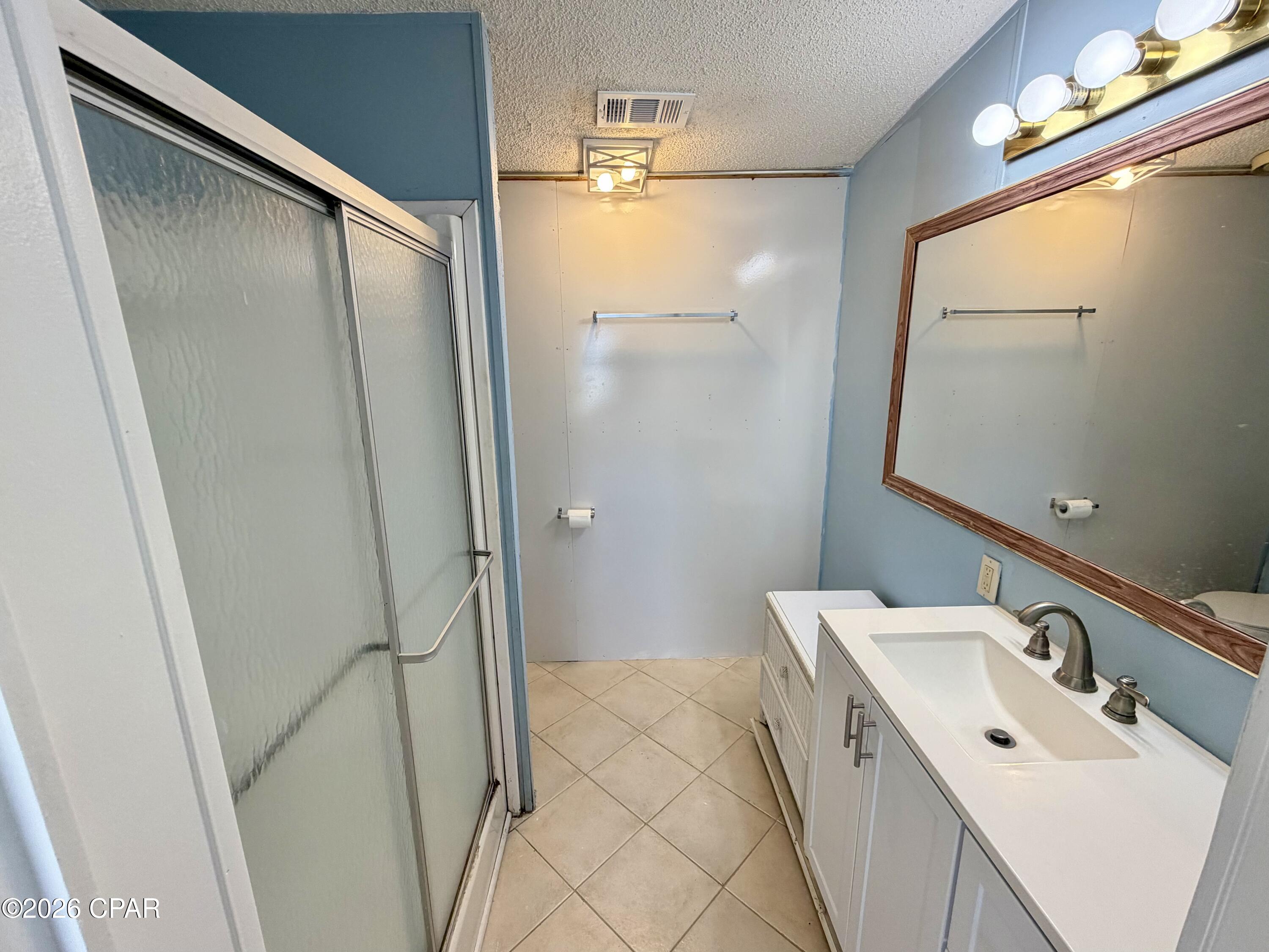 625 Live Oak Lane