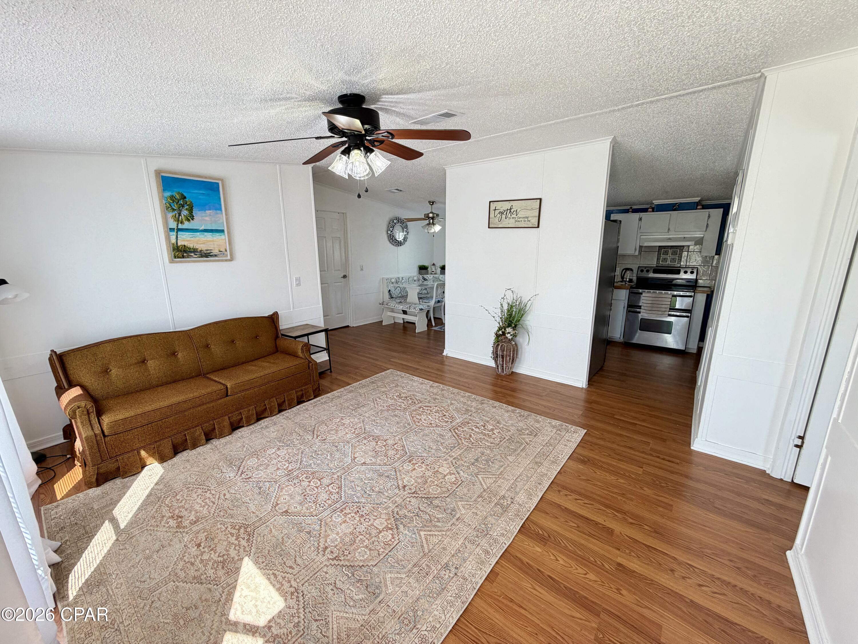 625 Live Oak Lane
