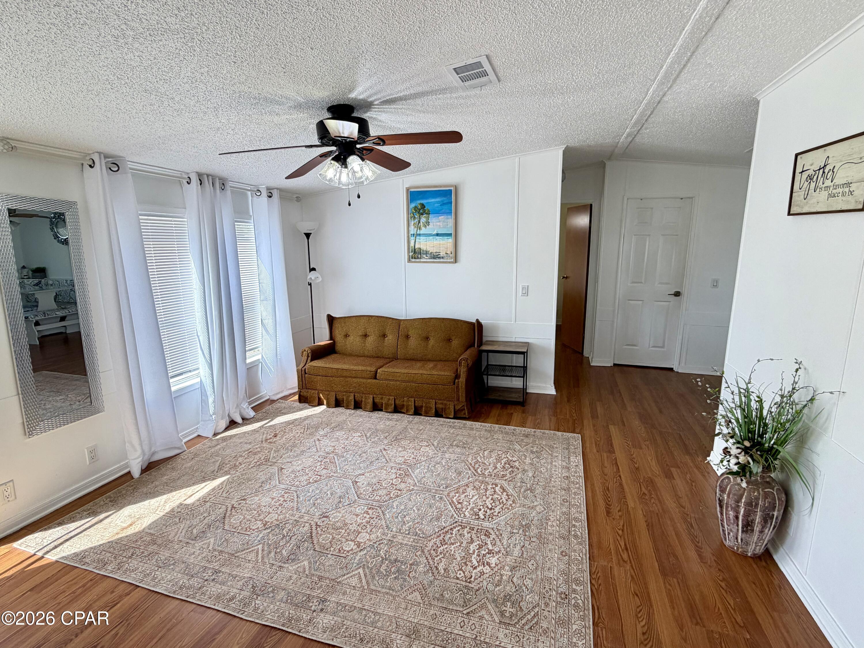 625 Live Oak Lane