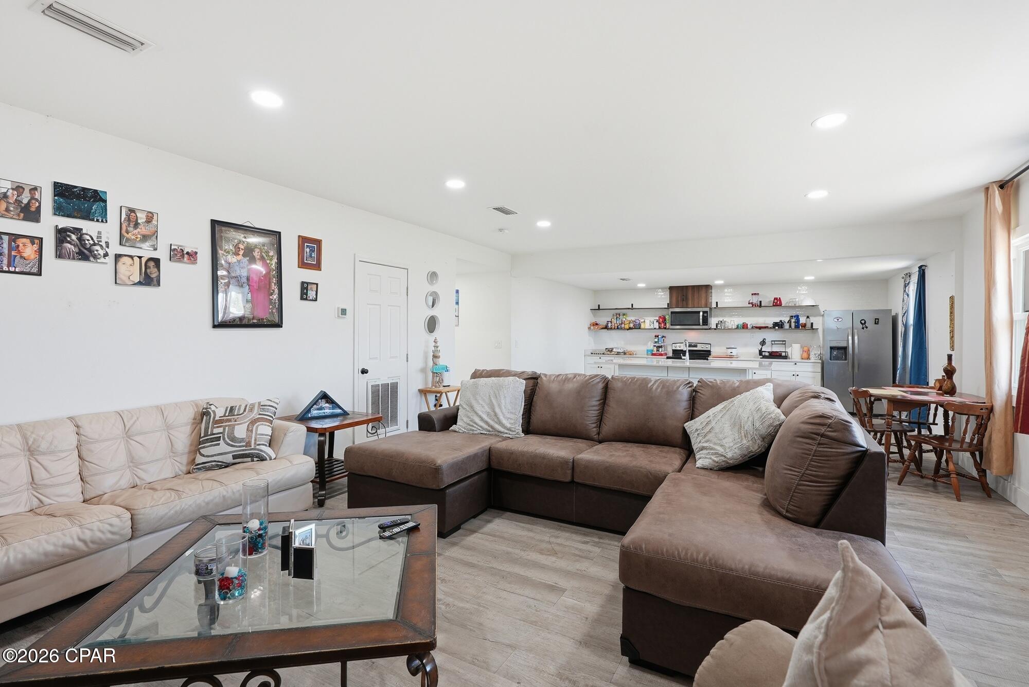 803 Oak Avenue