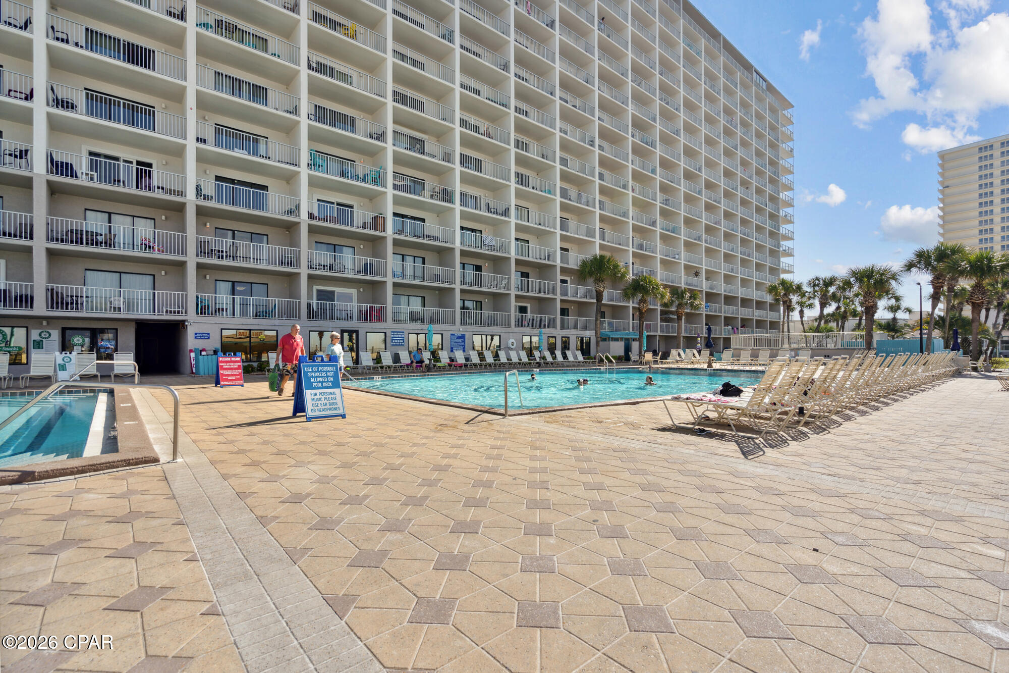 8743 Thomas Drive 931