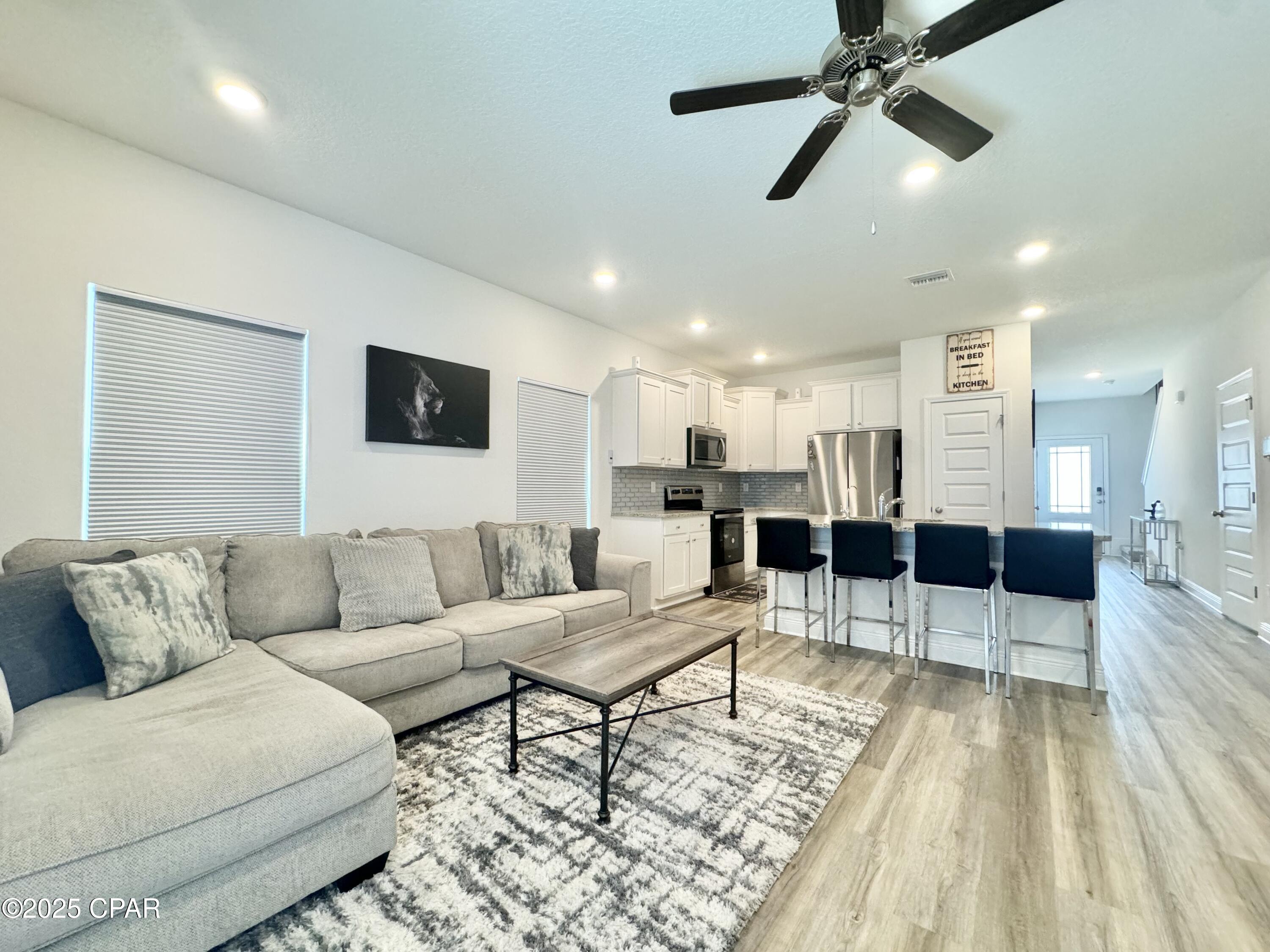 560 Melrose Way