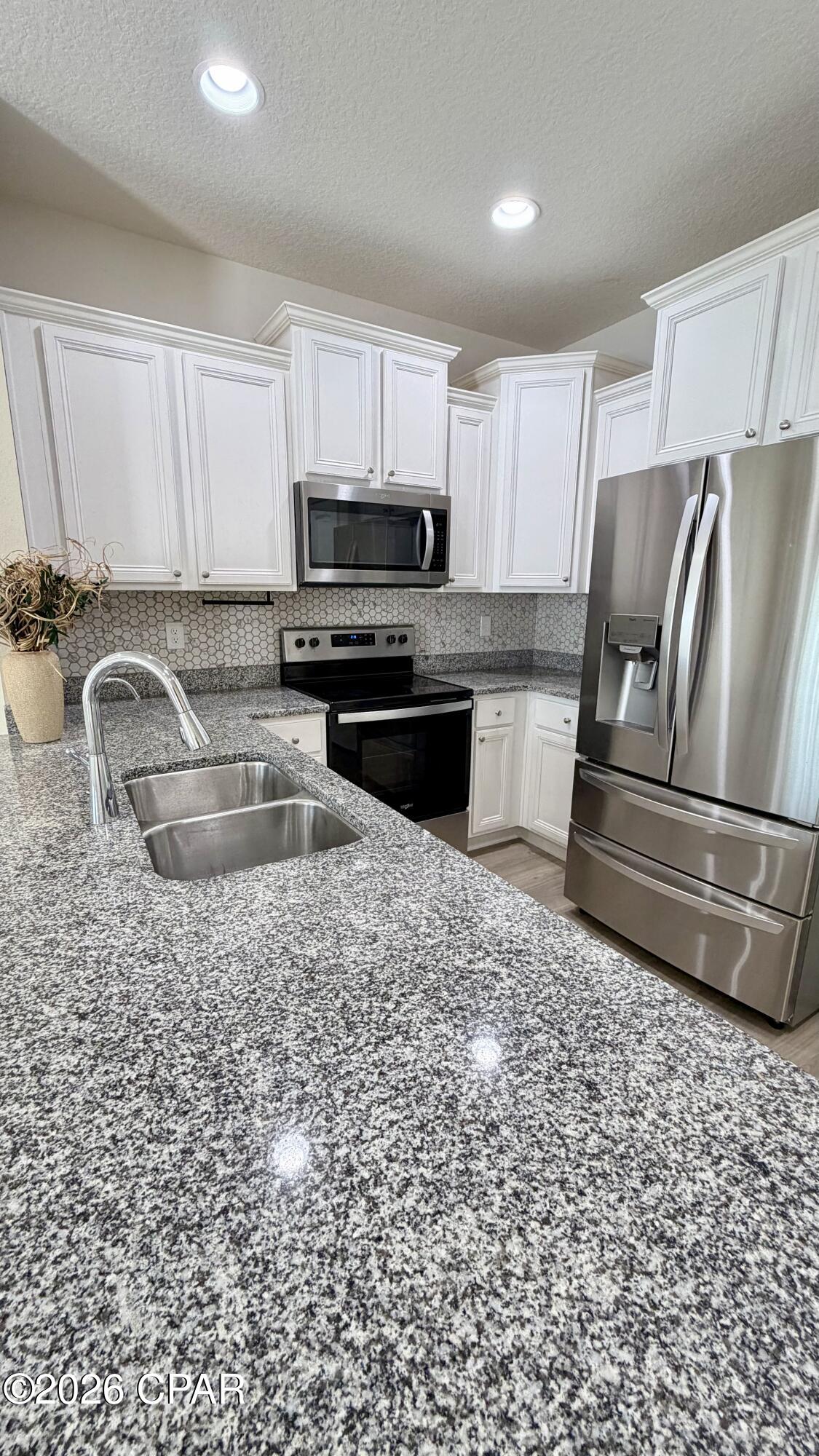 7520 Shadow Lake Drive