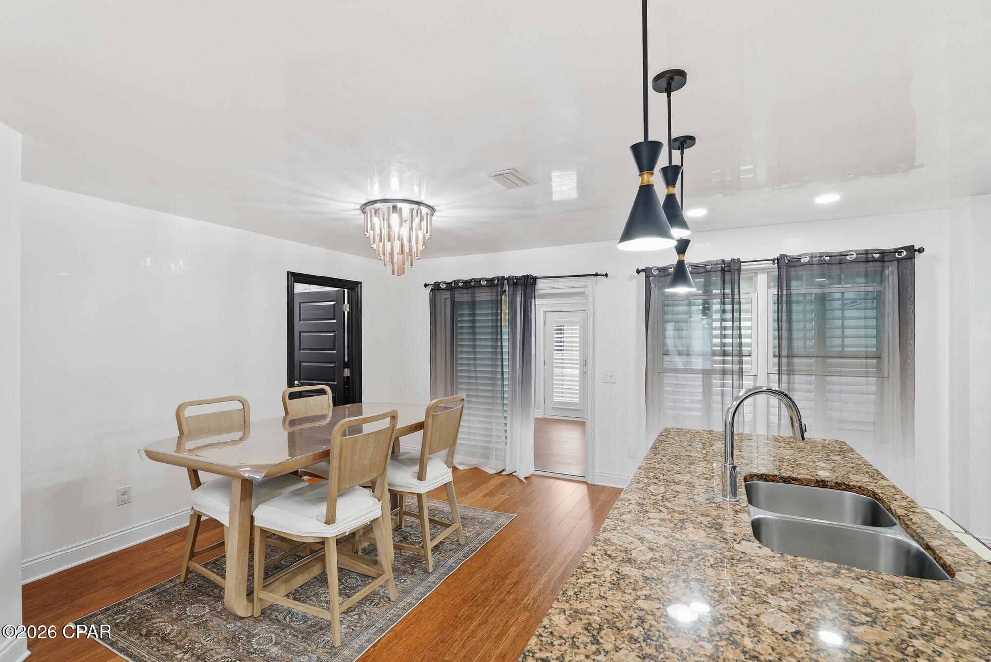 22519 Lakeview Drive