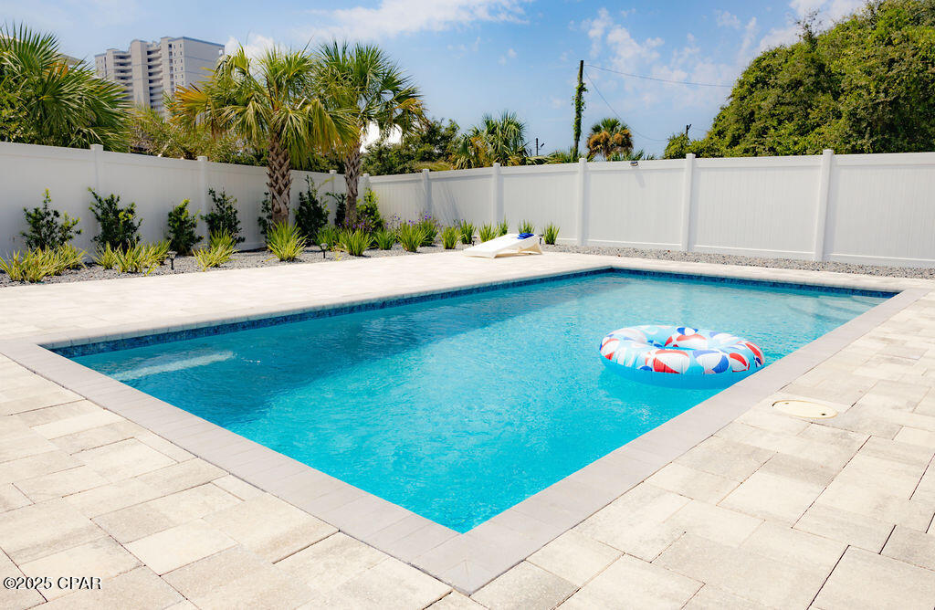 612 W Gulf Boulevard