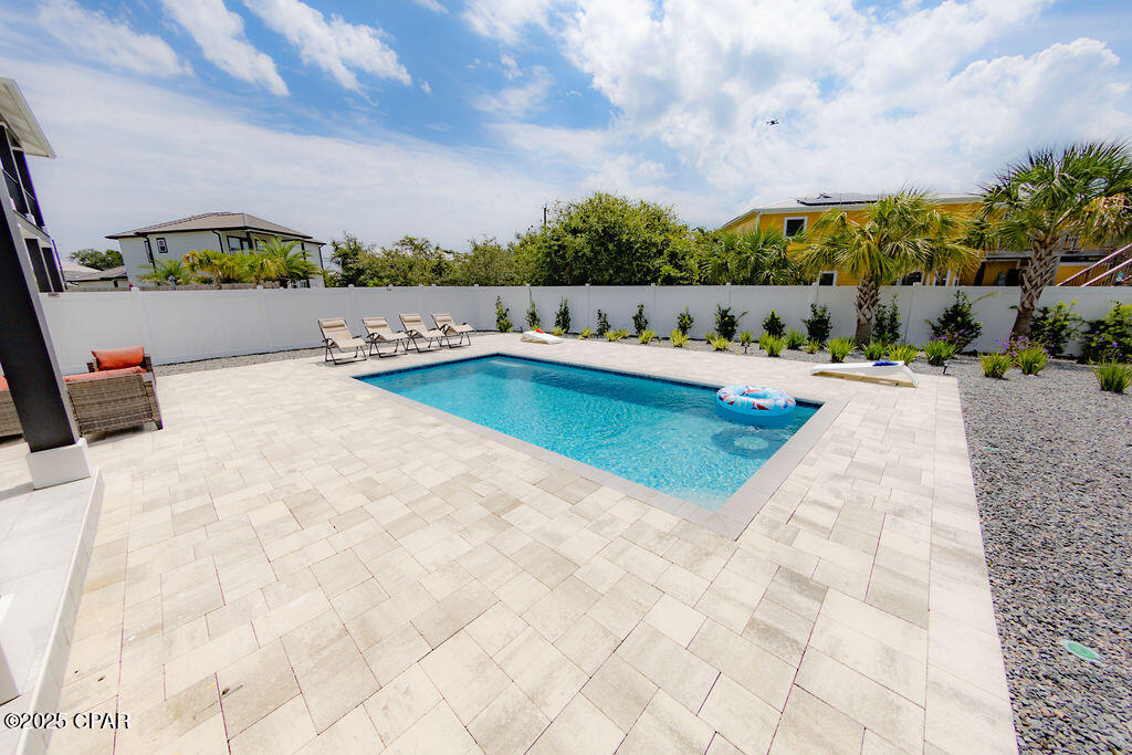 612 W Gulf Boulevard