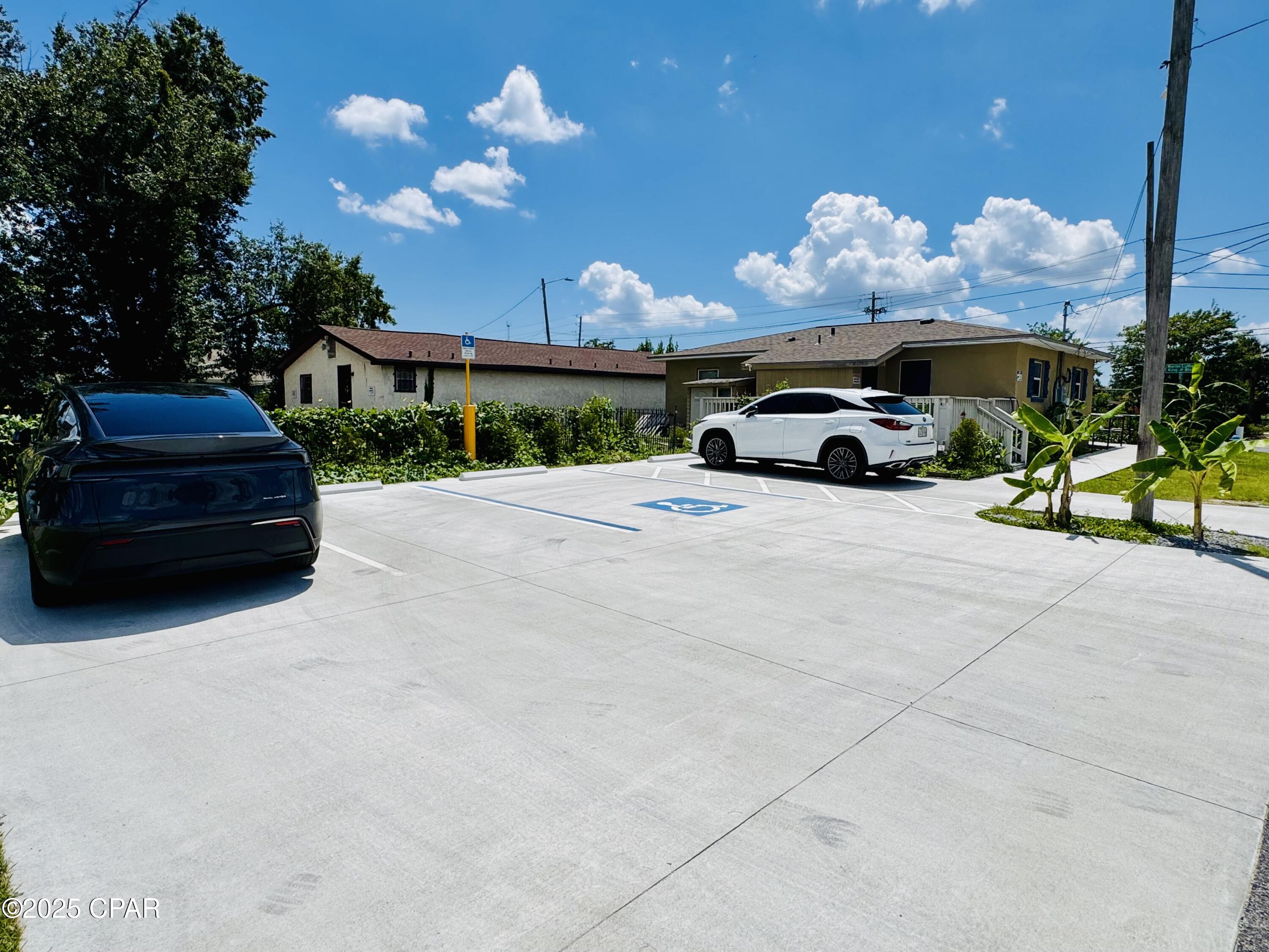 1216 N MARTIN LUTHER KING JR Boulevard