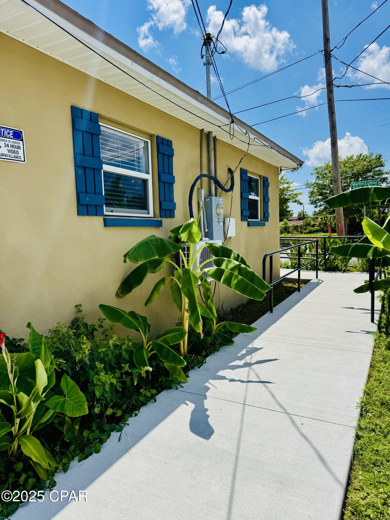 1216 N MARTIN LUTHER KING JR Boulevard