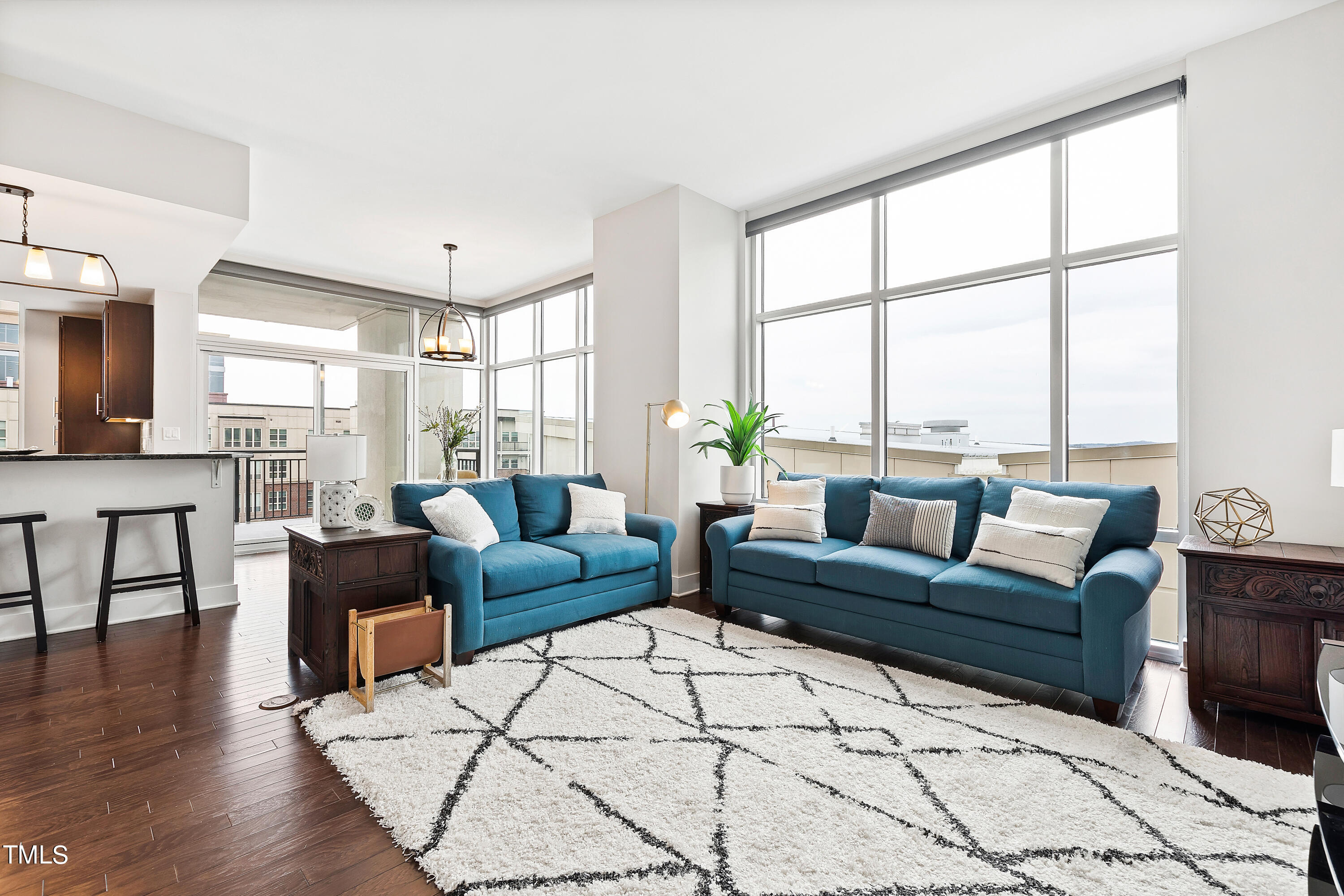 140 W Franklin Street # 613