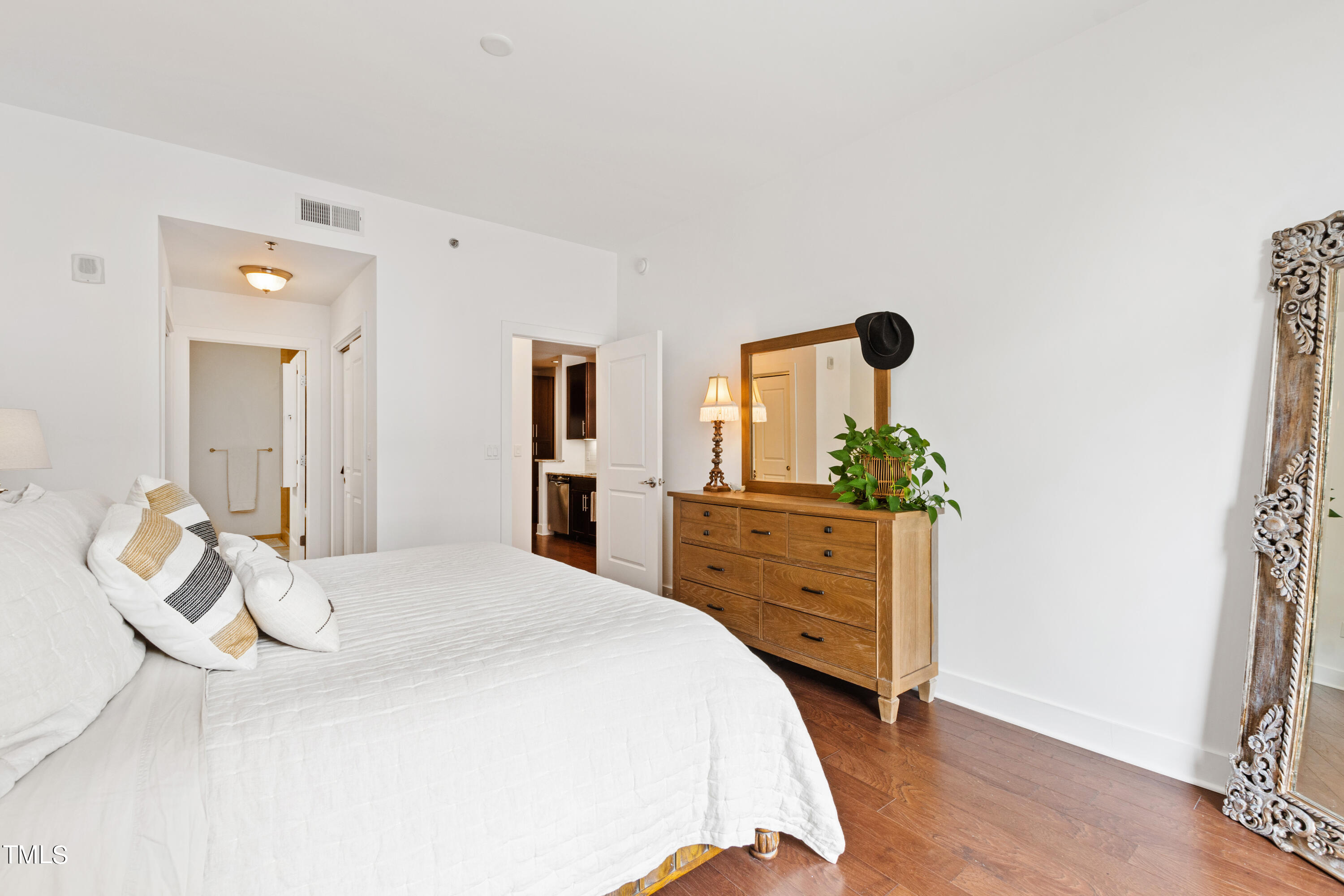140 W Franklin Street # 300