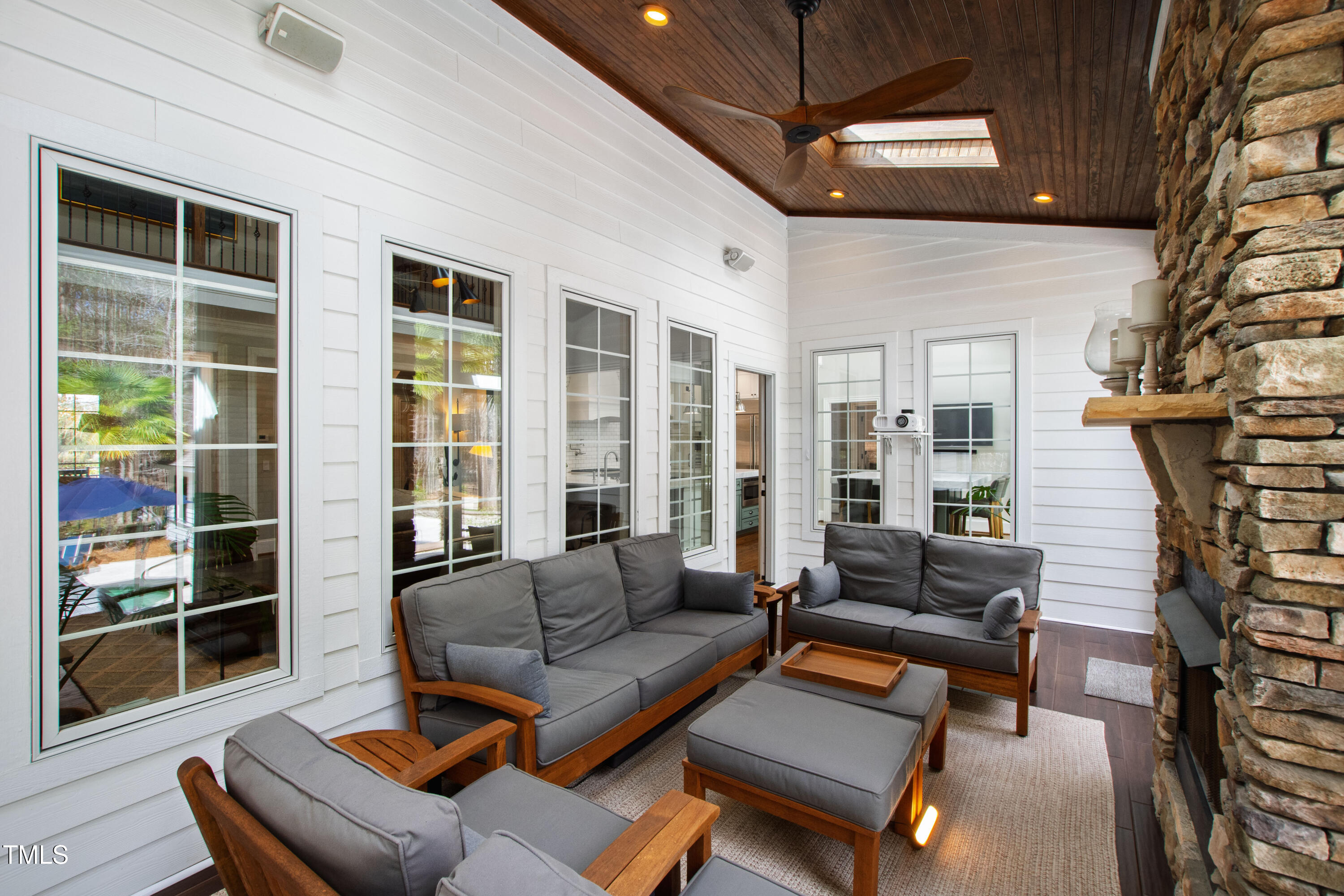106 Woodkirk Lane