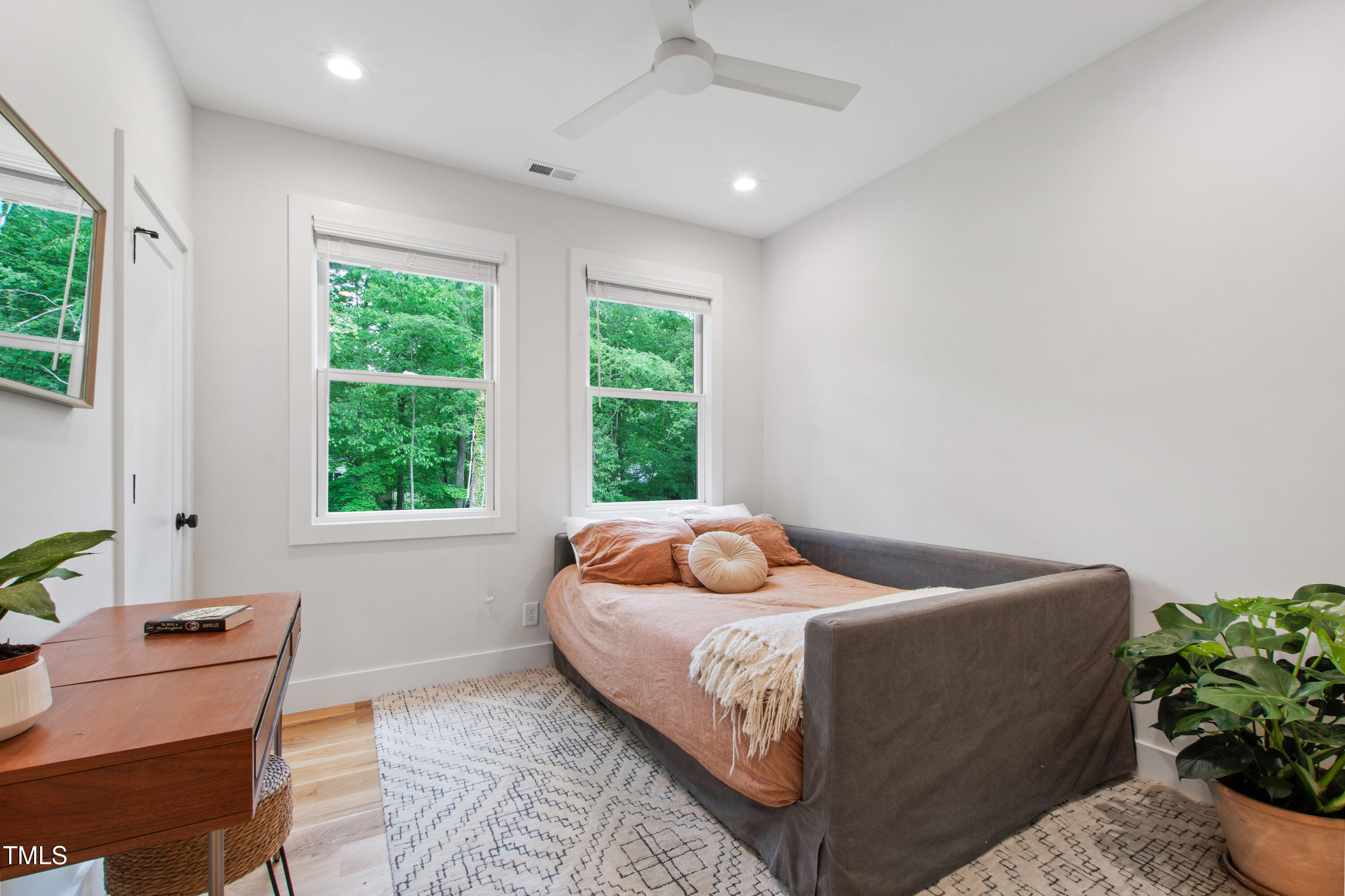 112 Meadowbrook Drive