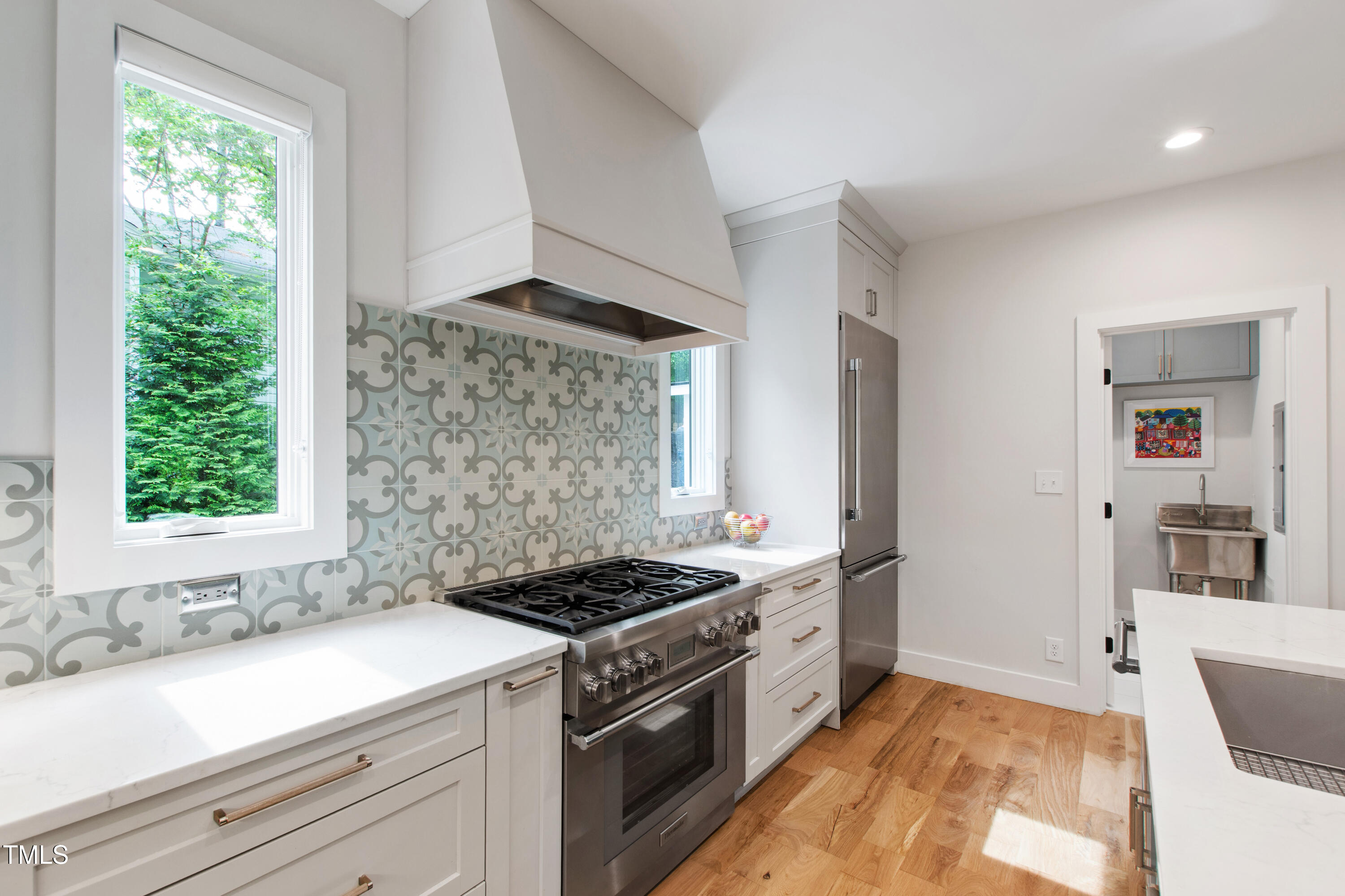 112 Meadowbrook Drive