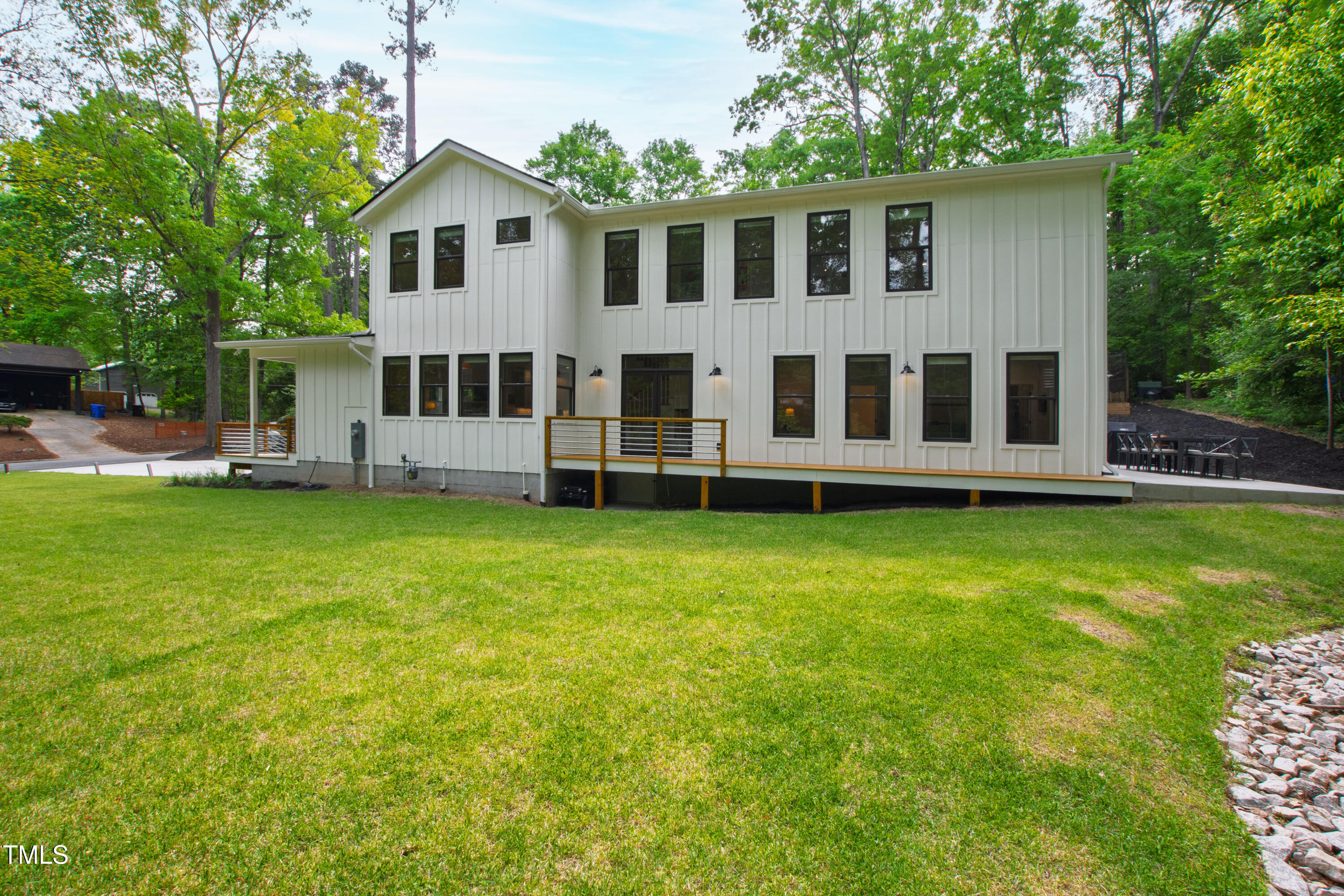 112 Meadowbrook Drive