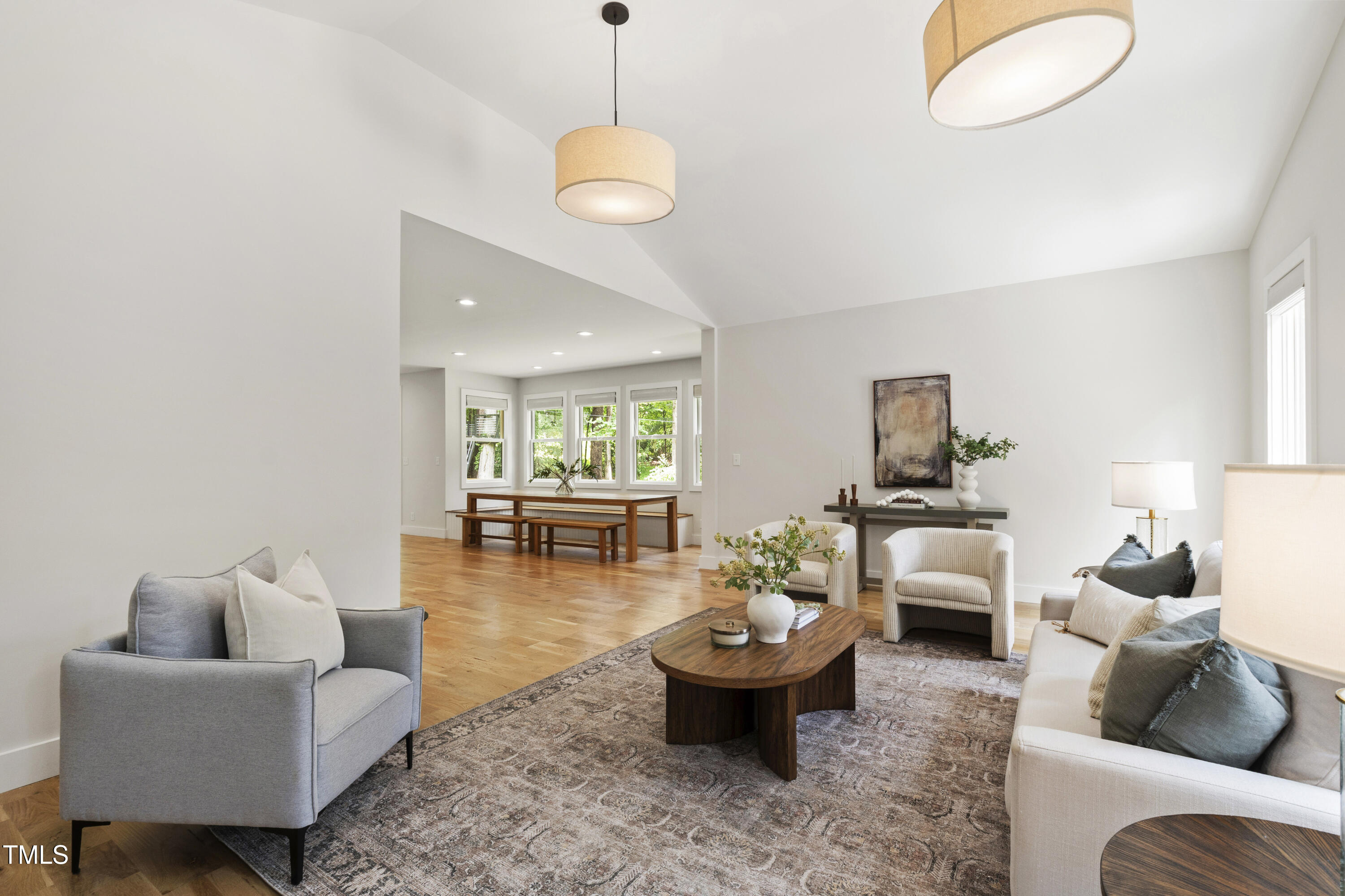 112 Meadowbrook Drive
