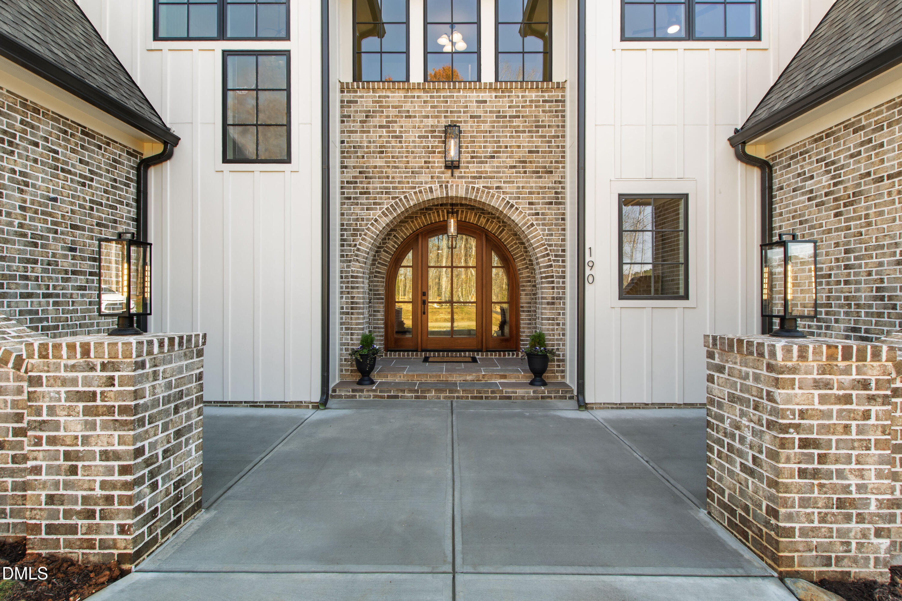 190 Clementine Way