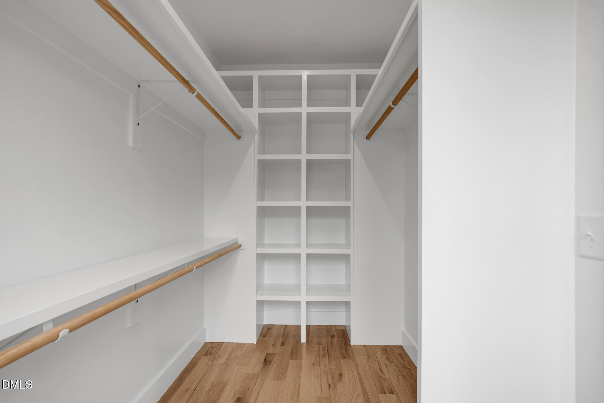 201 E Winmore Avenue