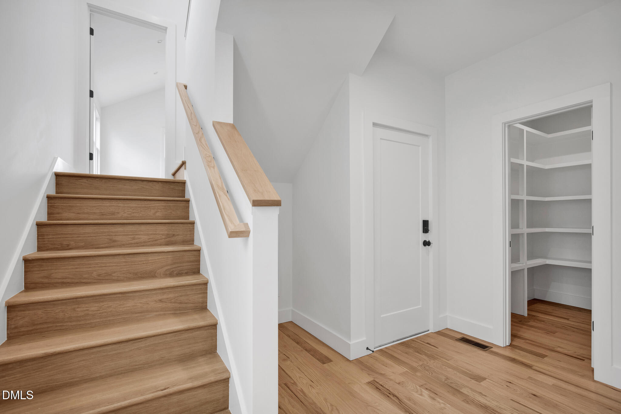 201 E Winmore Avenue