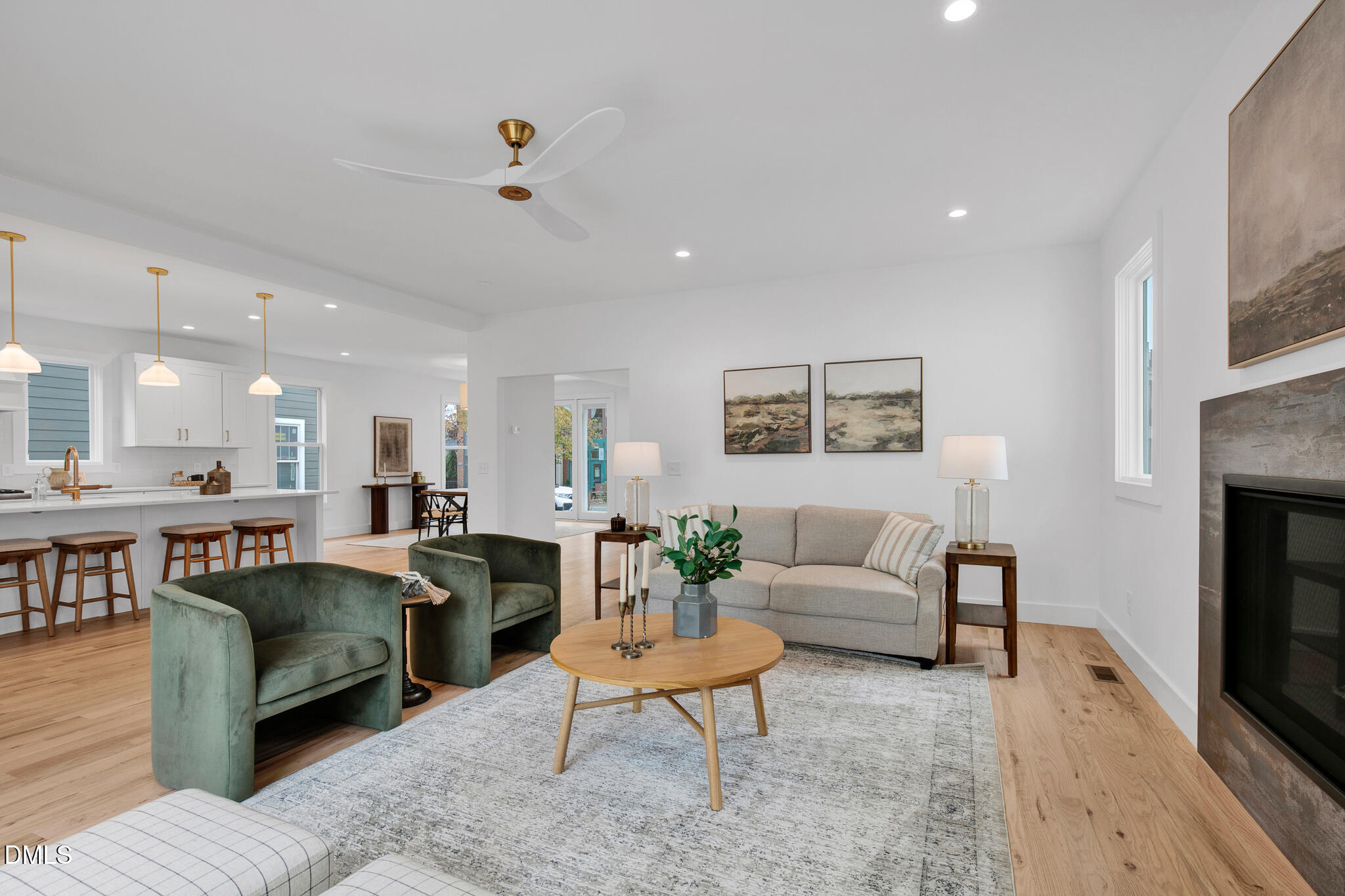 201 E Winmore Avenue