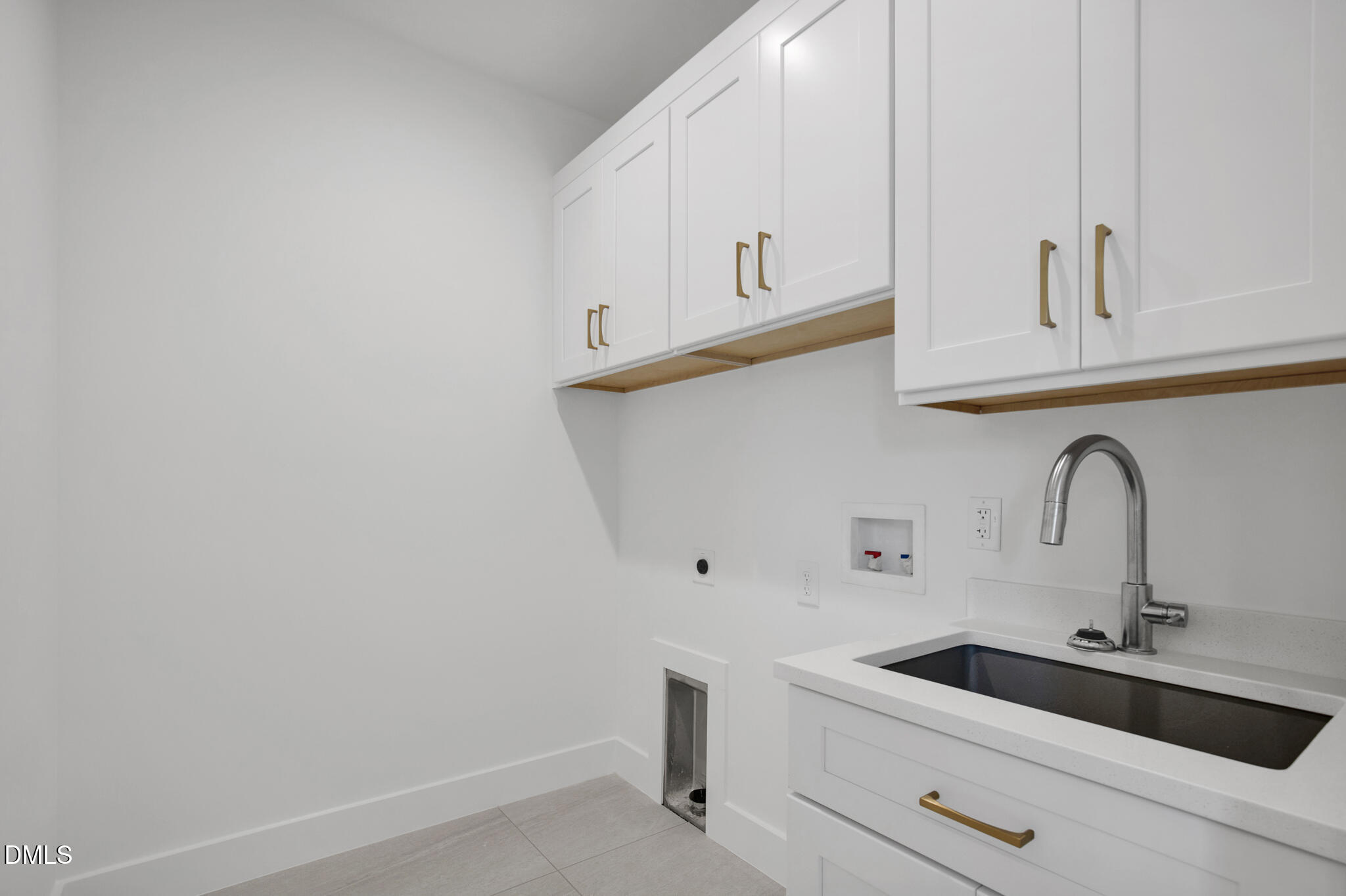 201 E Winmore Avenue