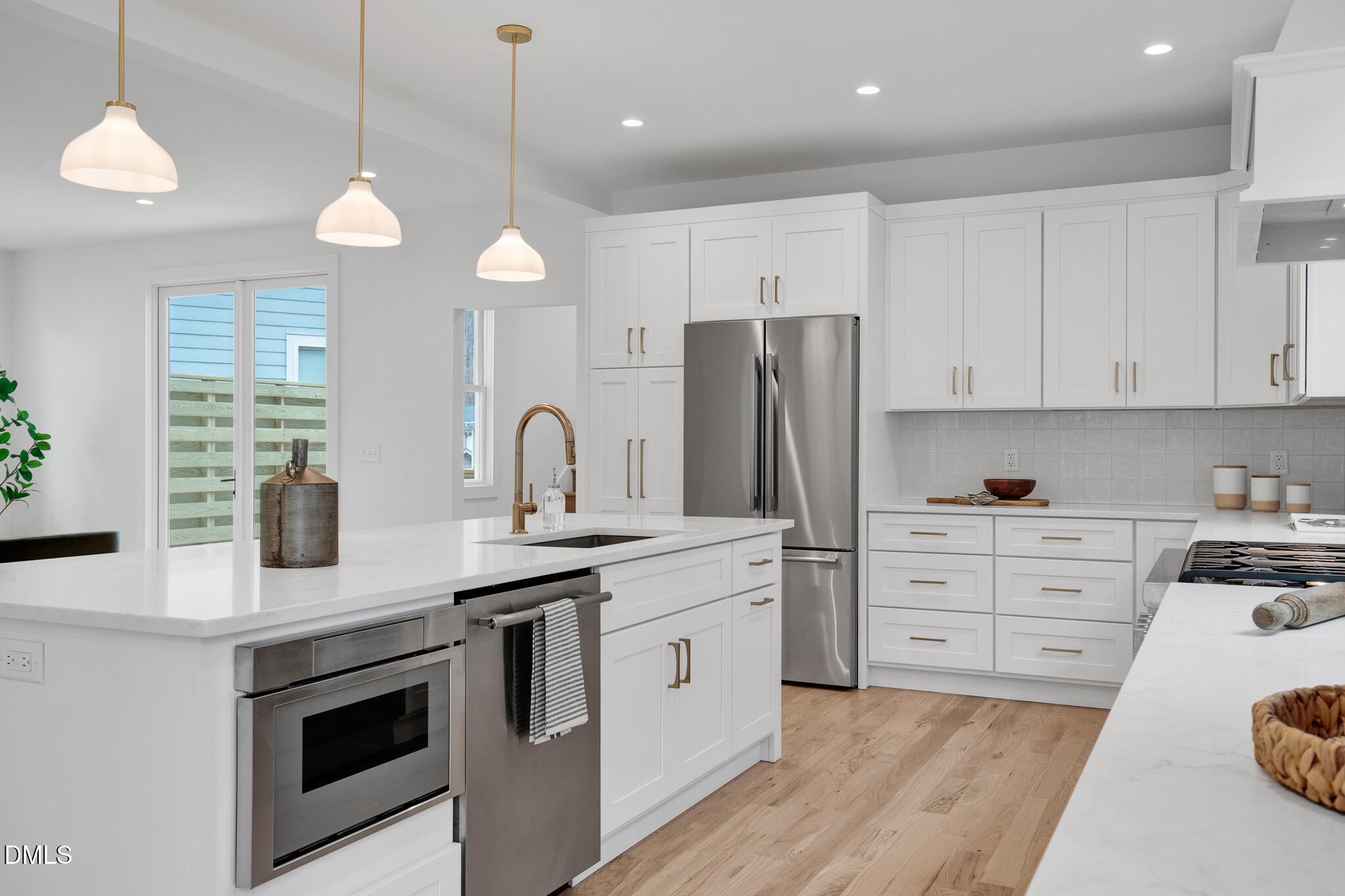 201 E Winmore Avenue