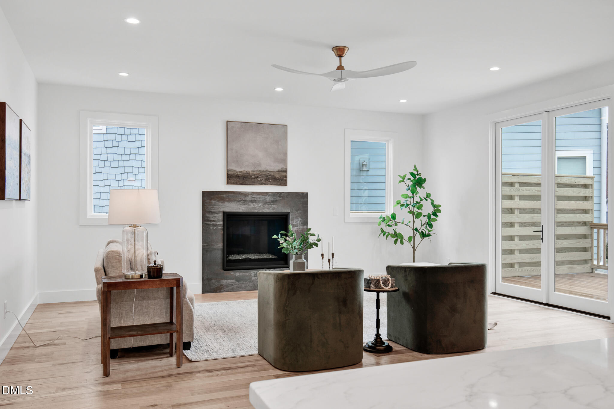 201 E Winmore Avenue