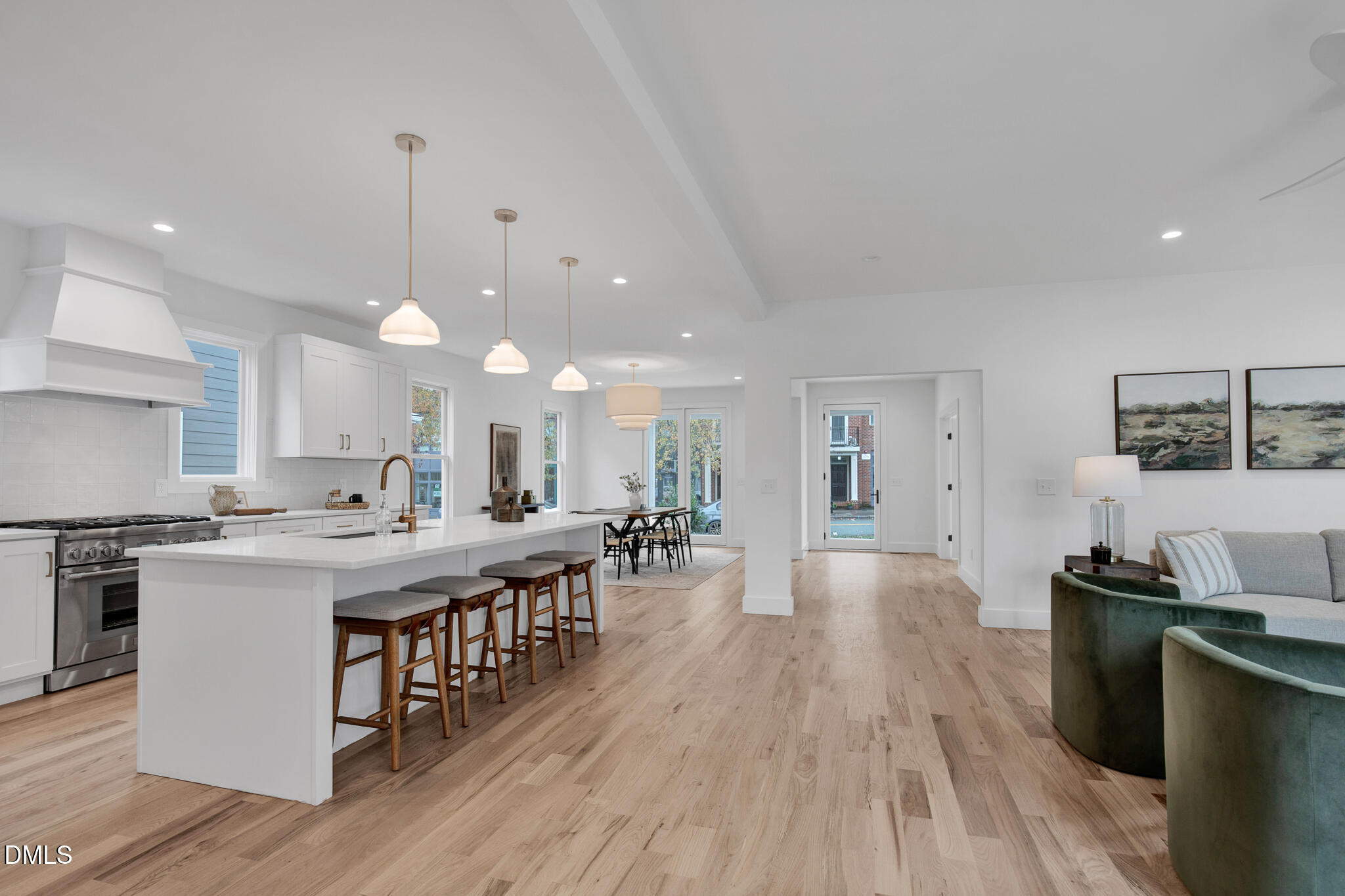 201 E Winmore Avenue