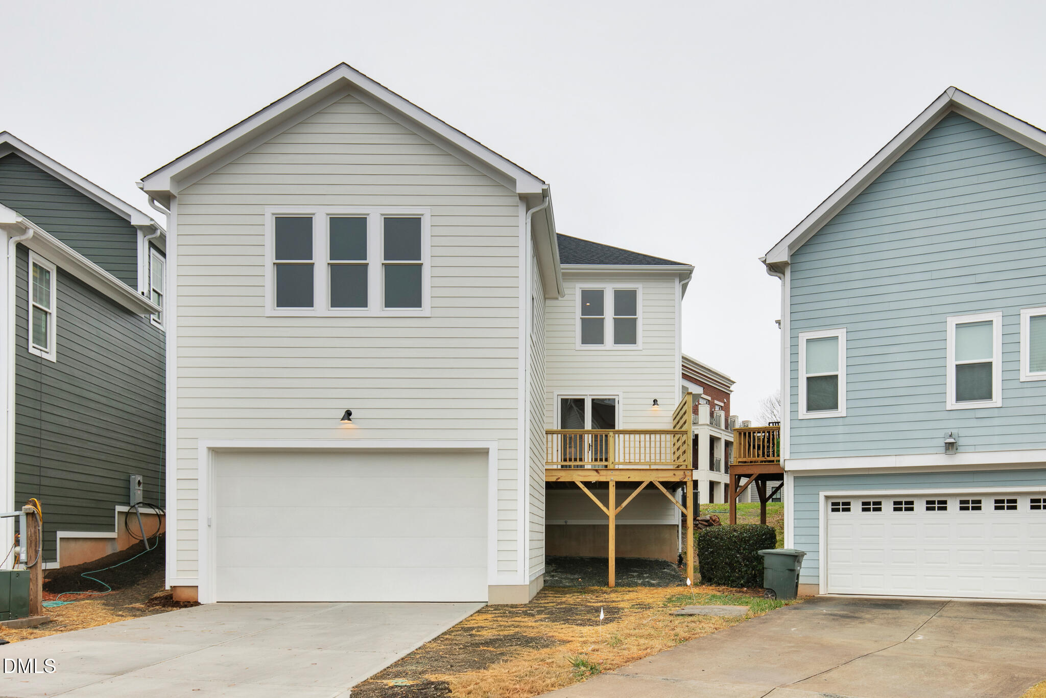 201 E Winmore Avenue