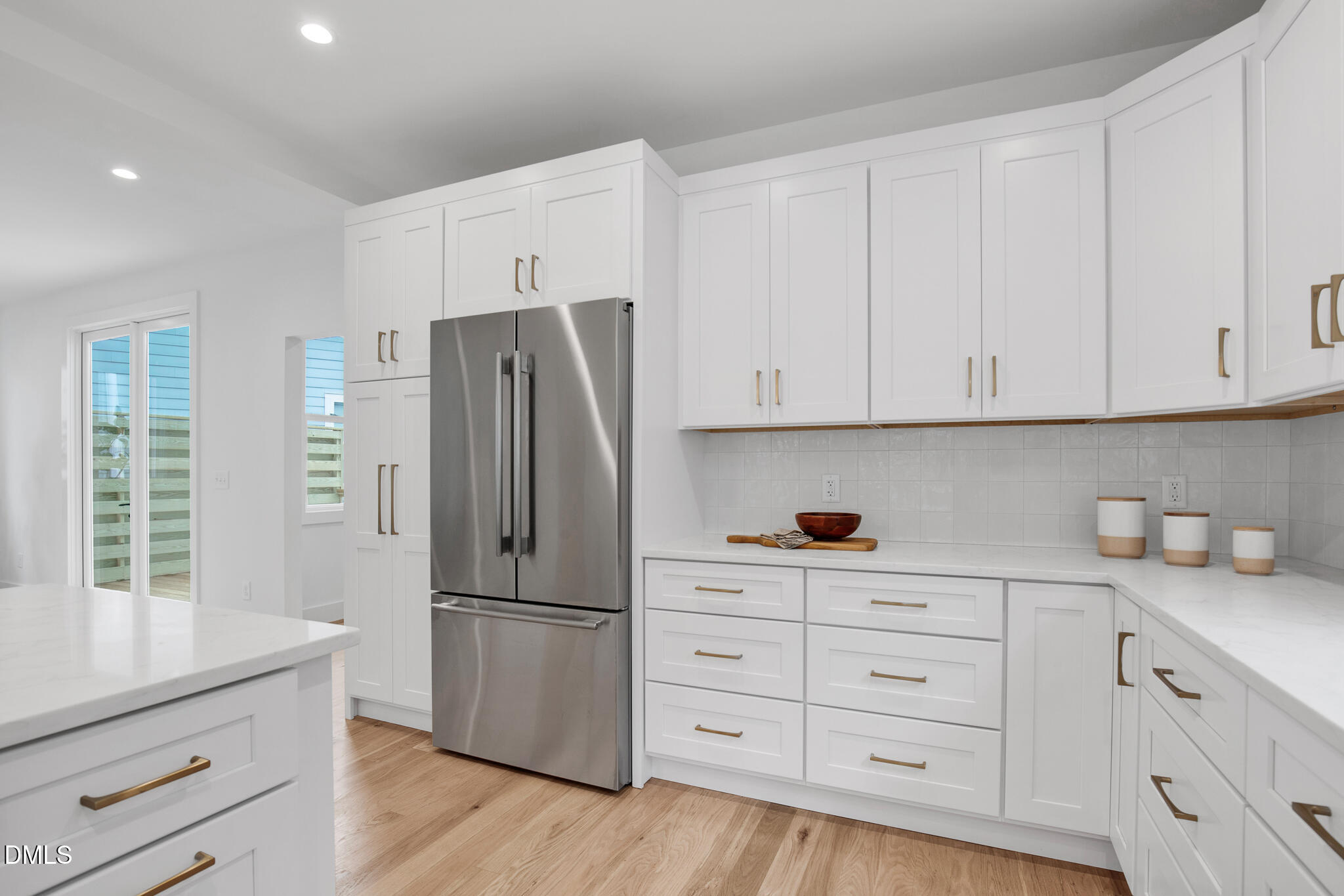 201 E Winmore Avenue