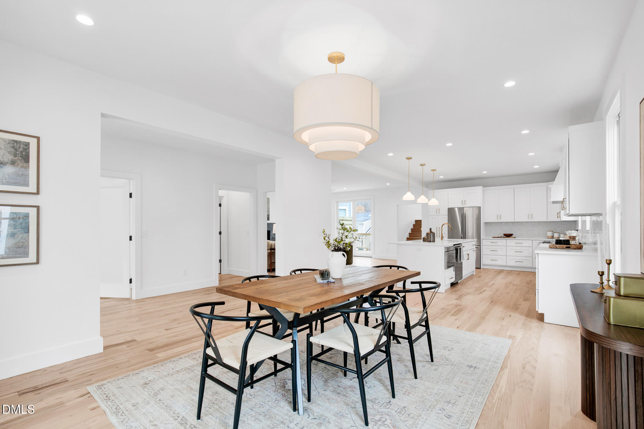 201 E Winmore Avenue