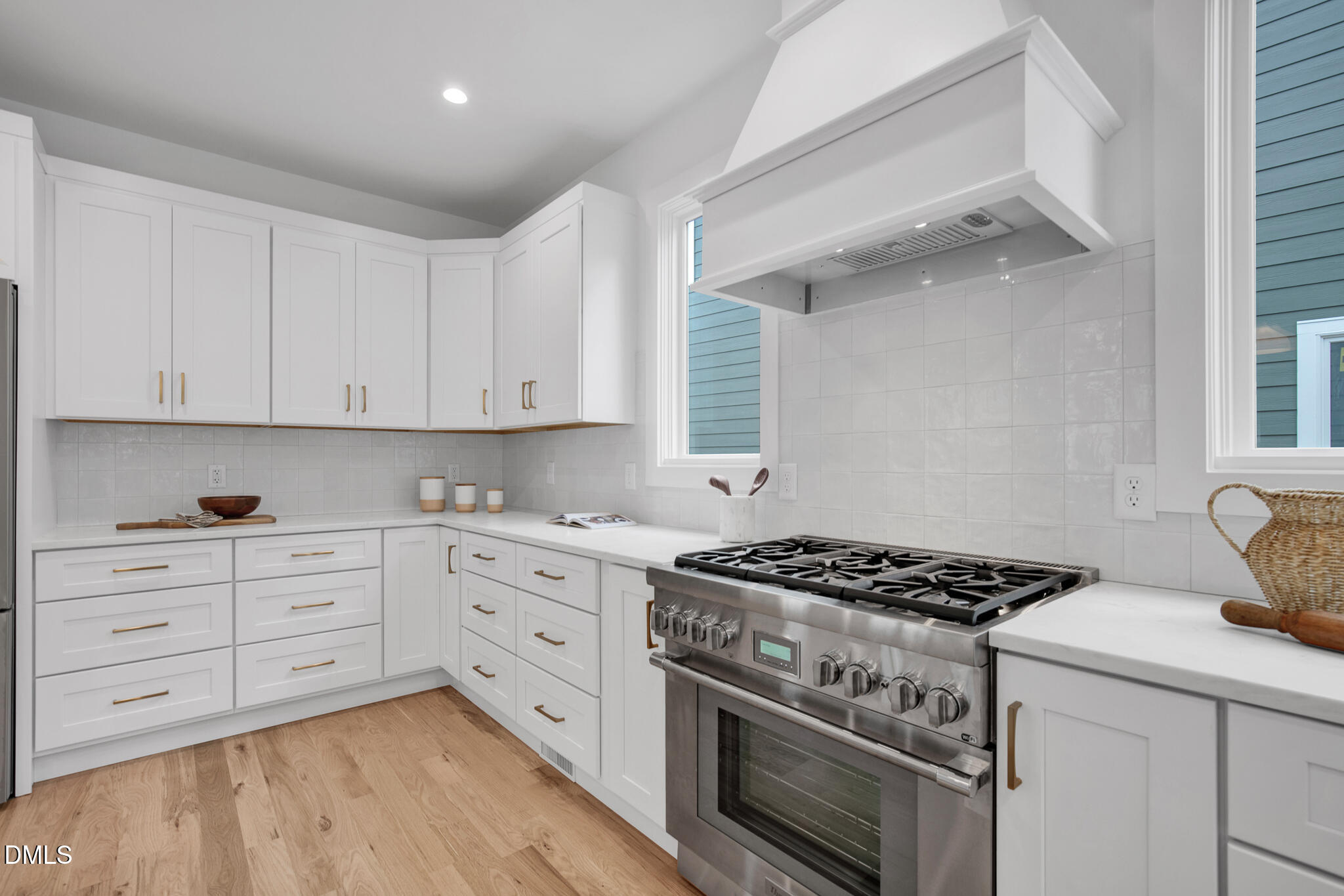 201 E Winmore Avenue