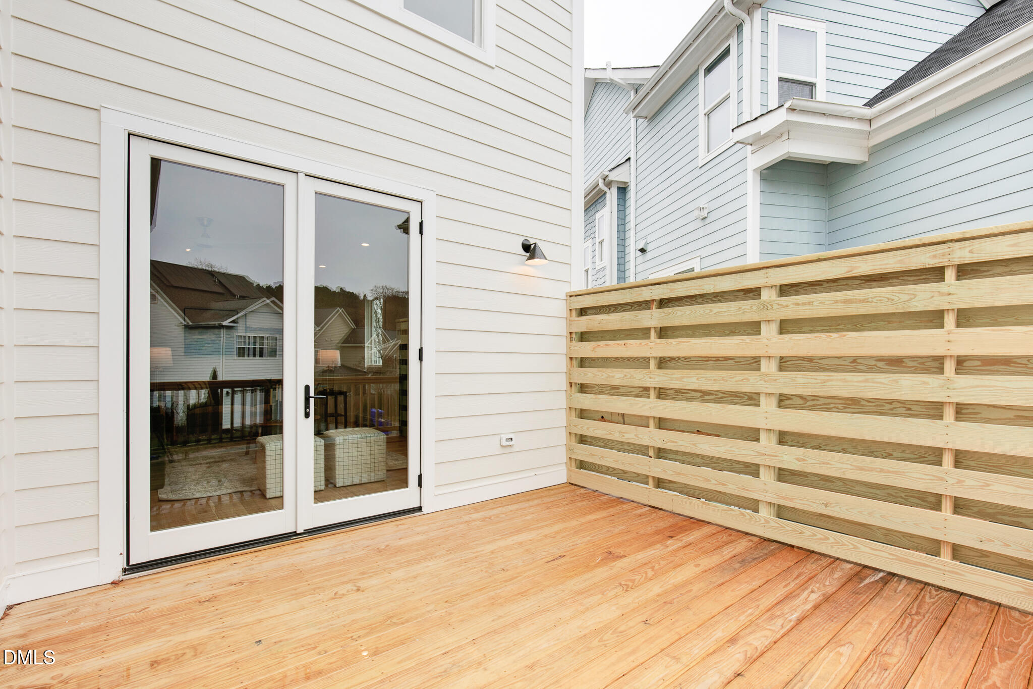 201 E Winmore Avenue