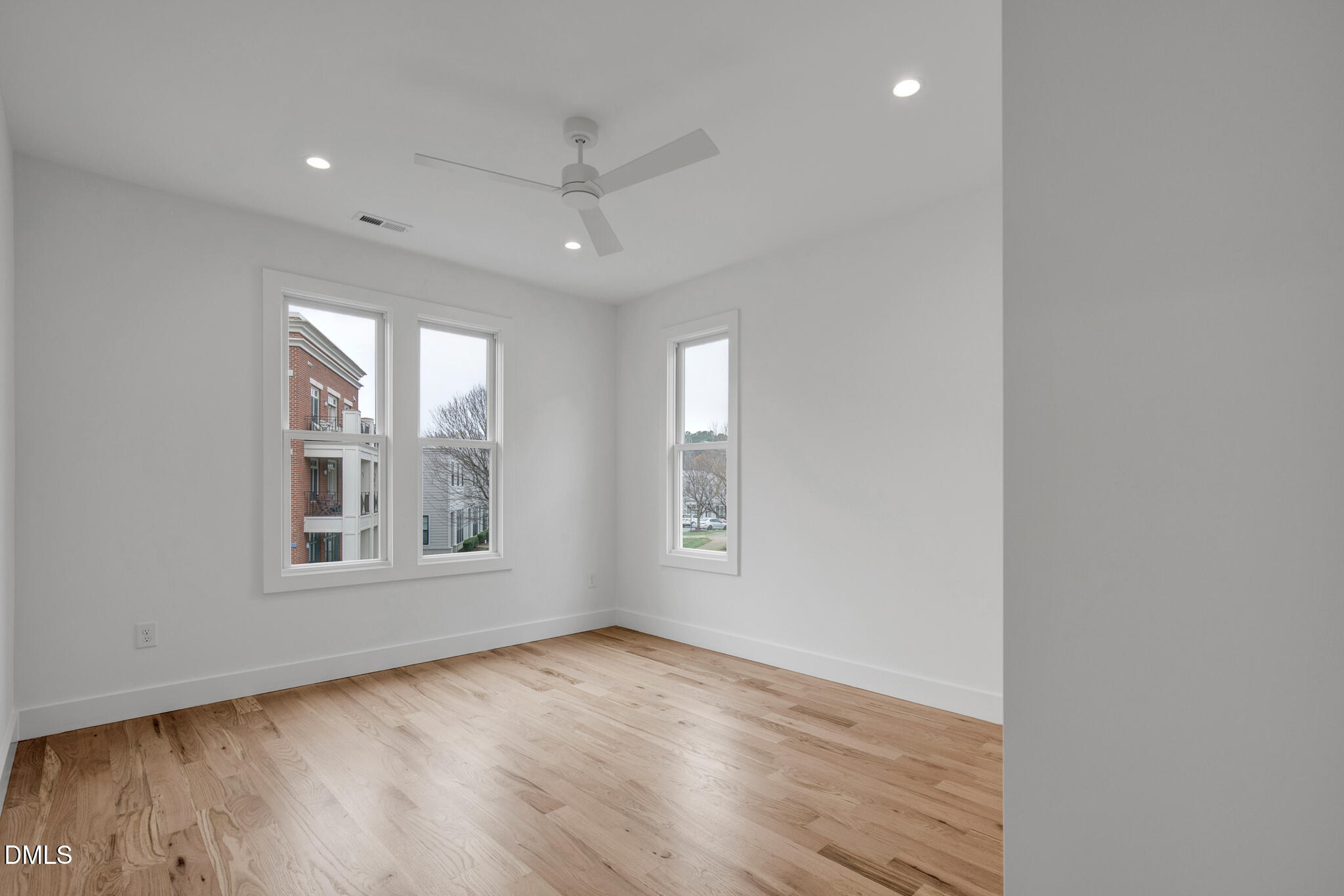 201 E Winmore Avenue